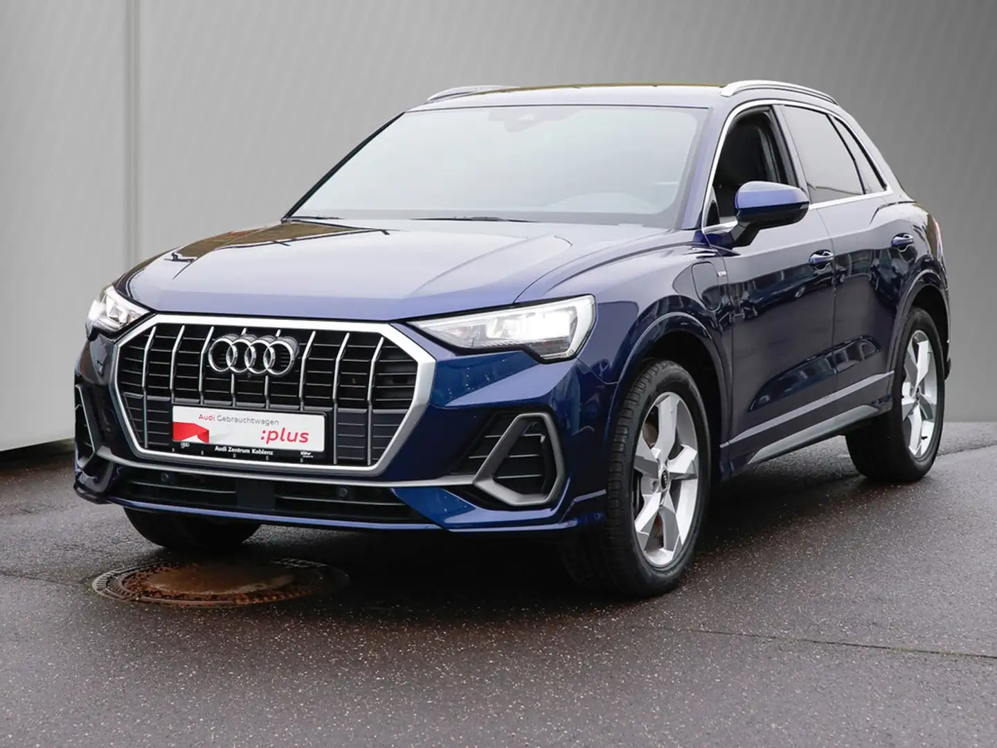 Audi Q3 45 TFSI e S line Navi Virtual+ 360° AHK Blau - 2