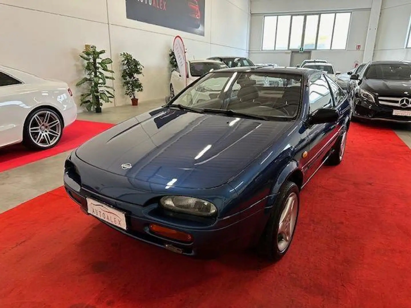 Nissan plava - 1