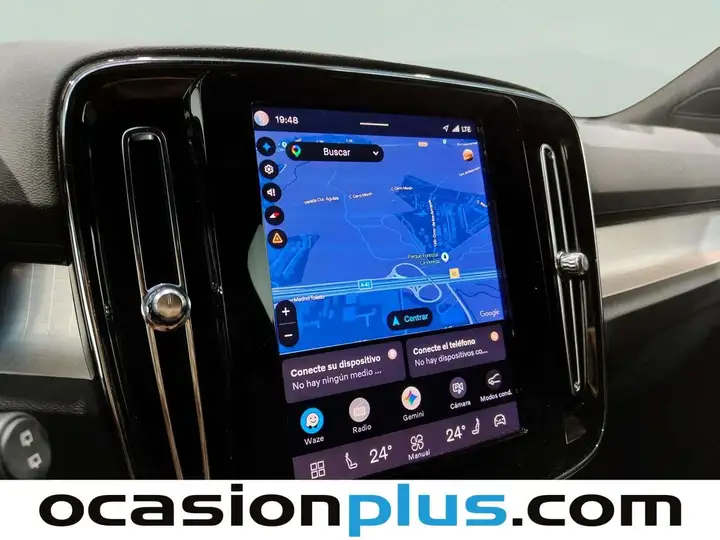 Volvo XC40 2024, foto 8