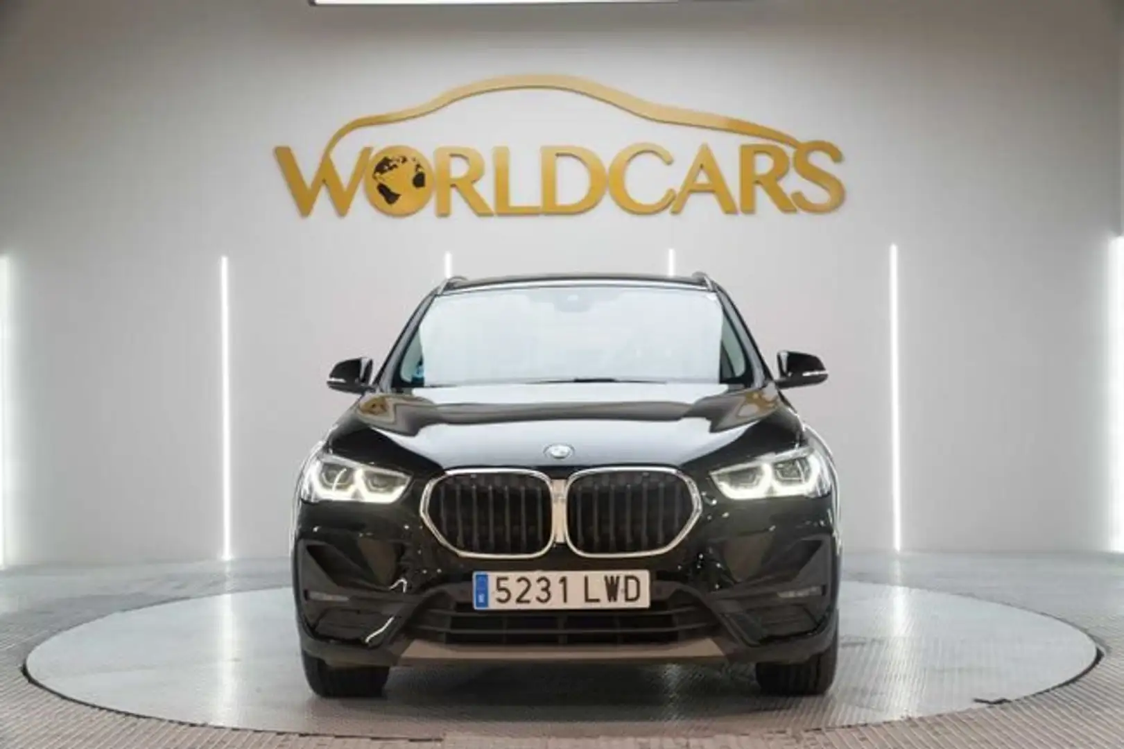 BMW X1 sDrive 18dA Corporate Negro - 2