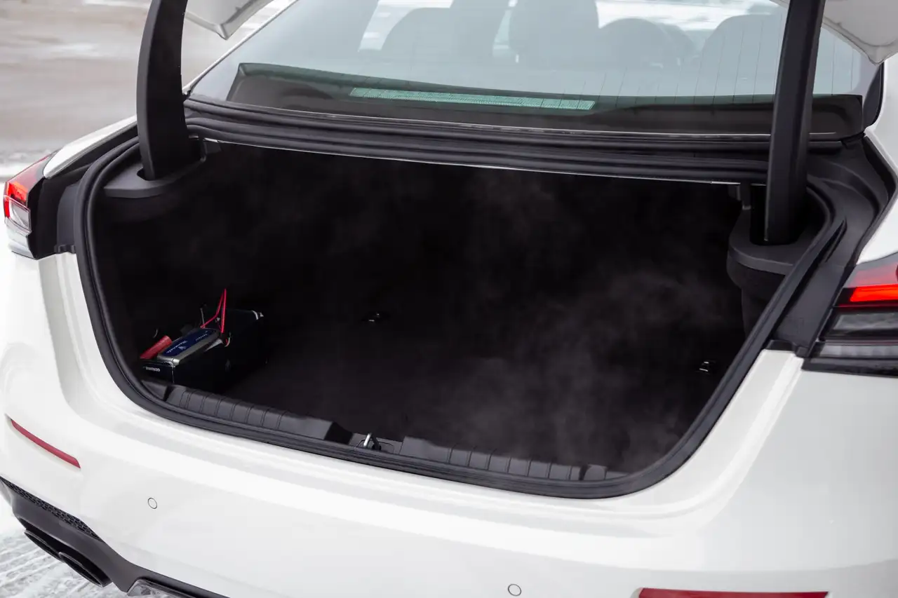 Maserati Ghibli снимка Maserati Ghibli