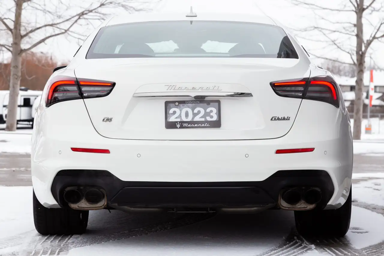 Maserati Ghibli снимка Maserati Ghibli