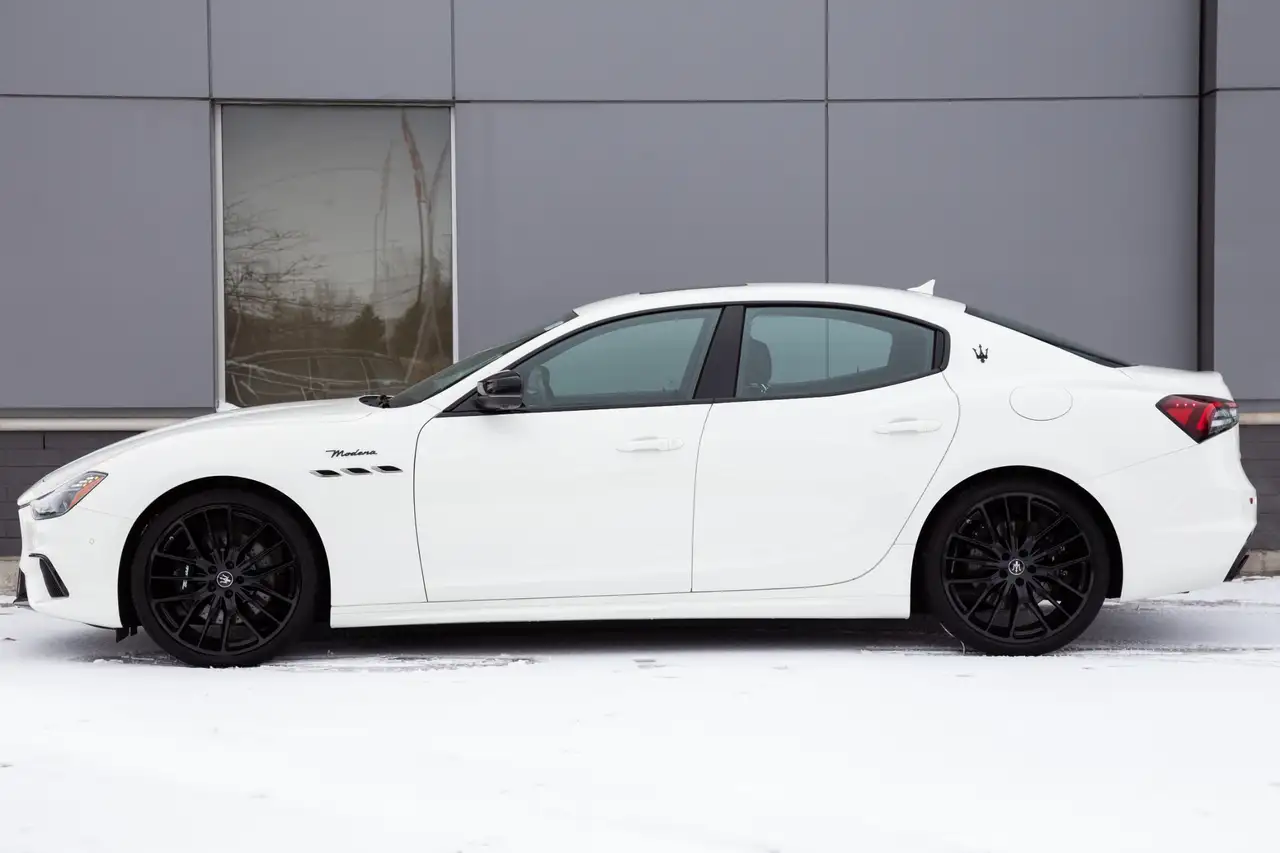Maserati Ghibli снимка Maserati Ghibli