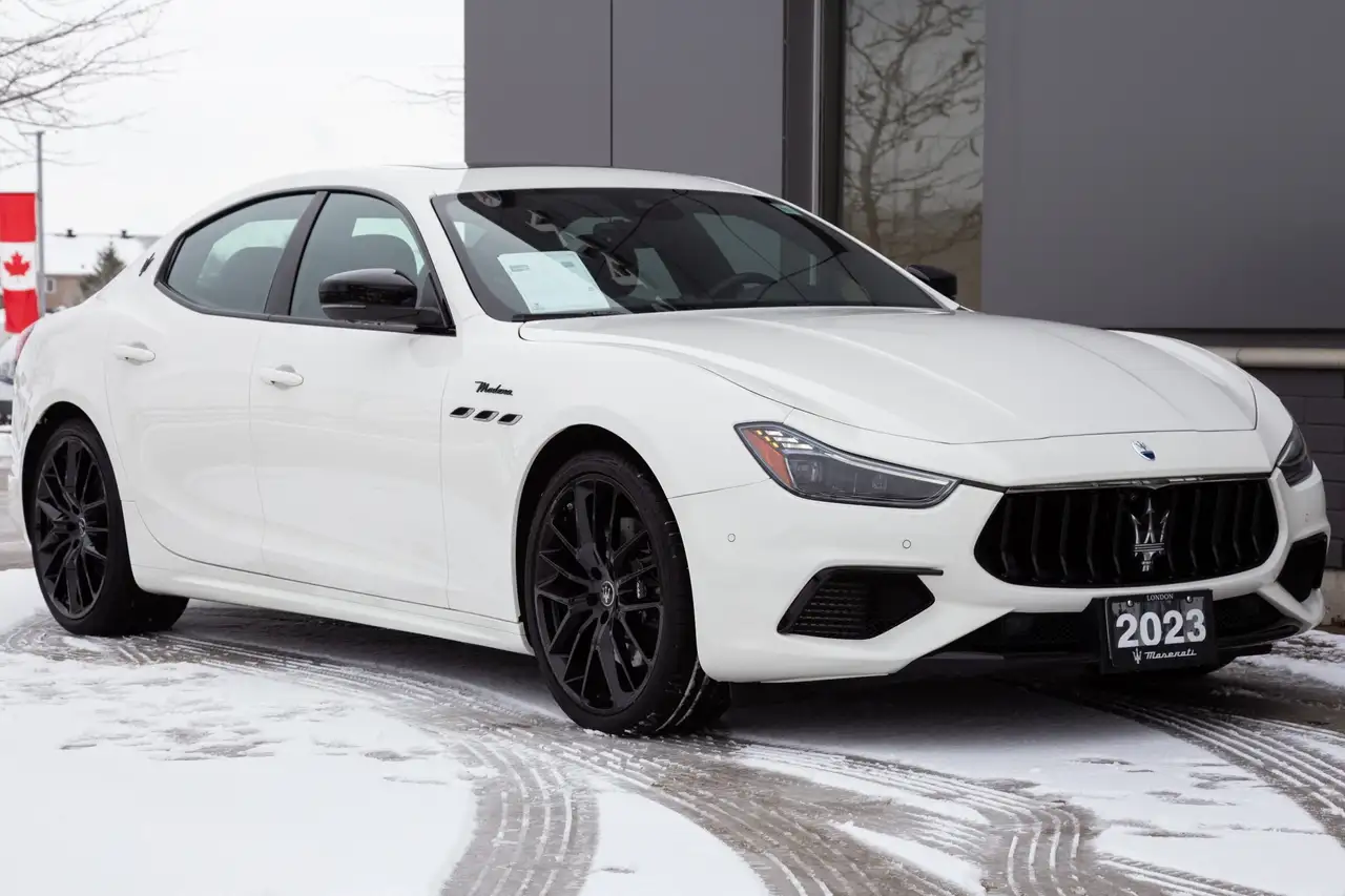 Maserati Ghibli снимка Maserati Ghibli