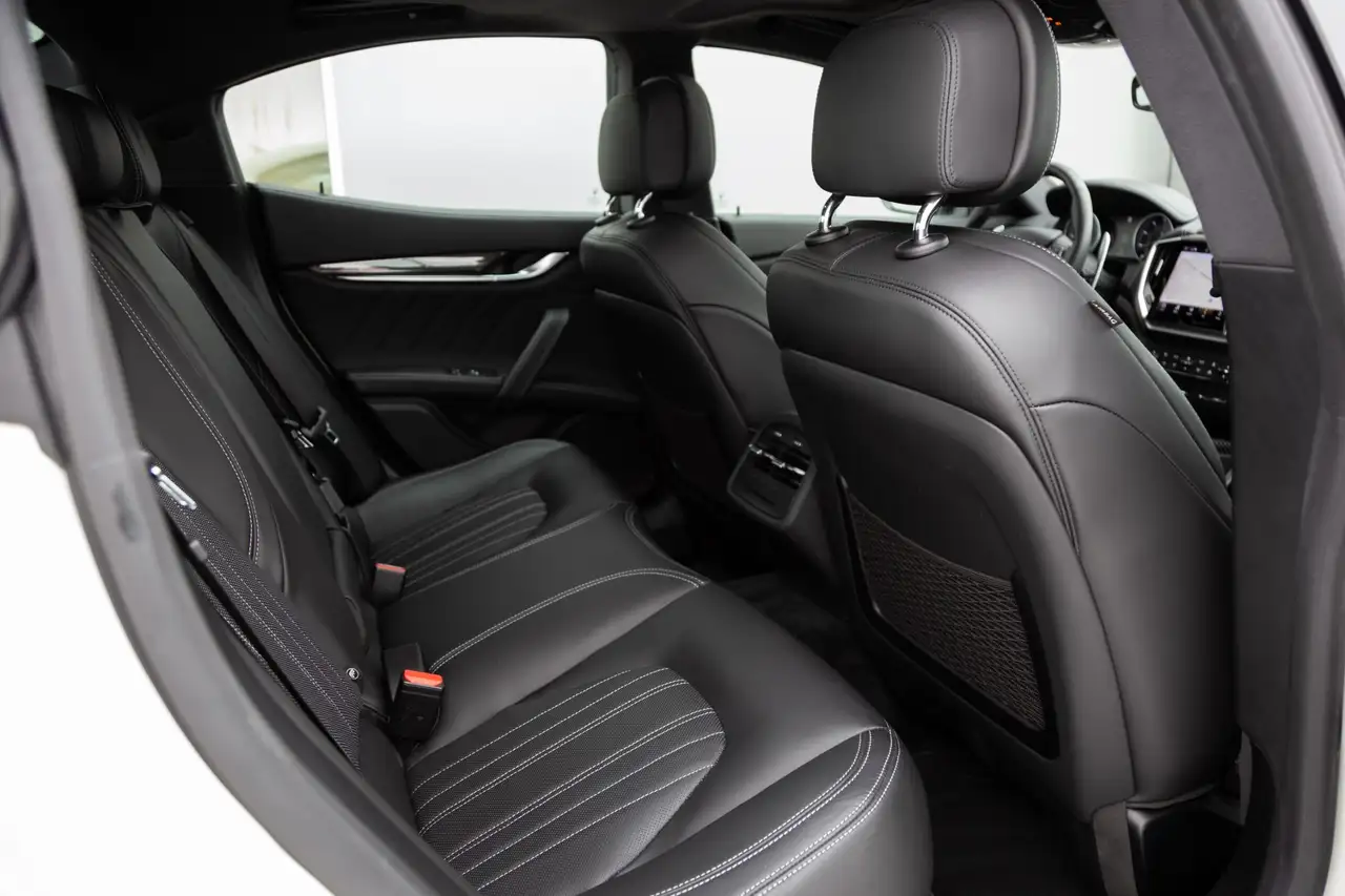 Maserati Ghibli снимка Maserati Ghibli