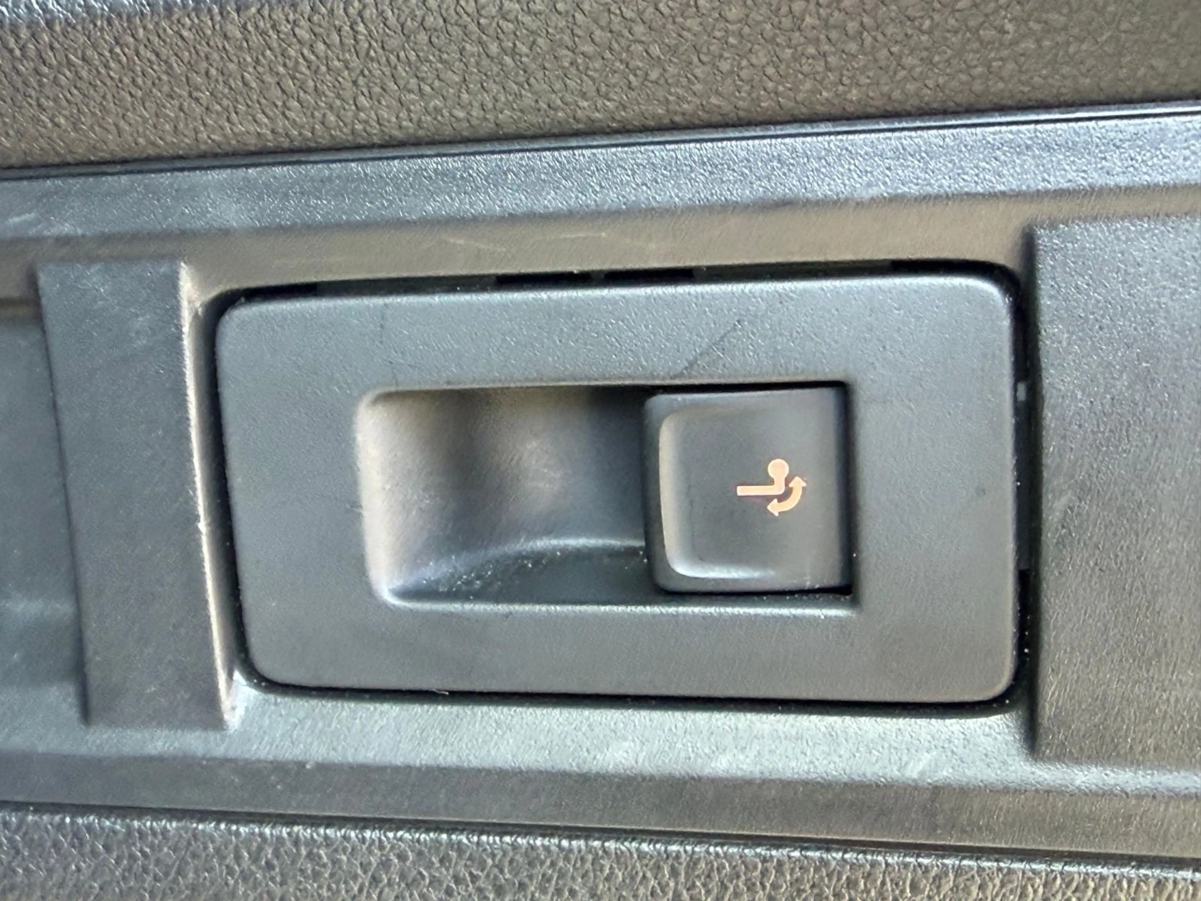 Skoda Octavia Ambition VIRTUAL*LED*NAV*SHZ*AHK*PDC — photo 8