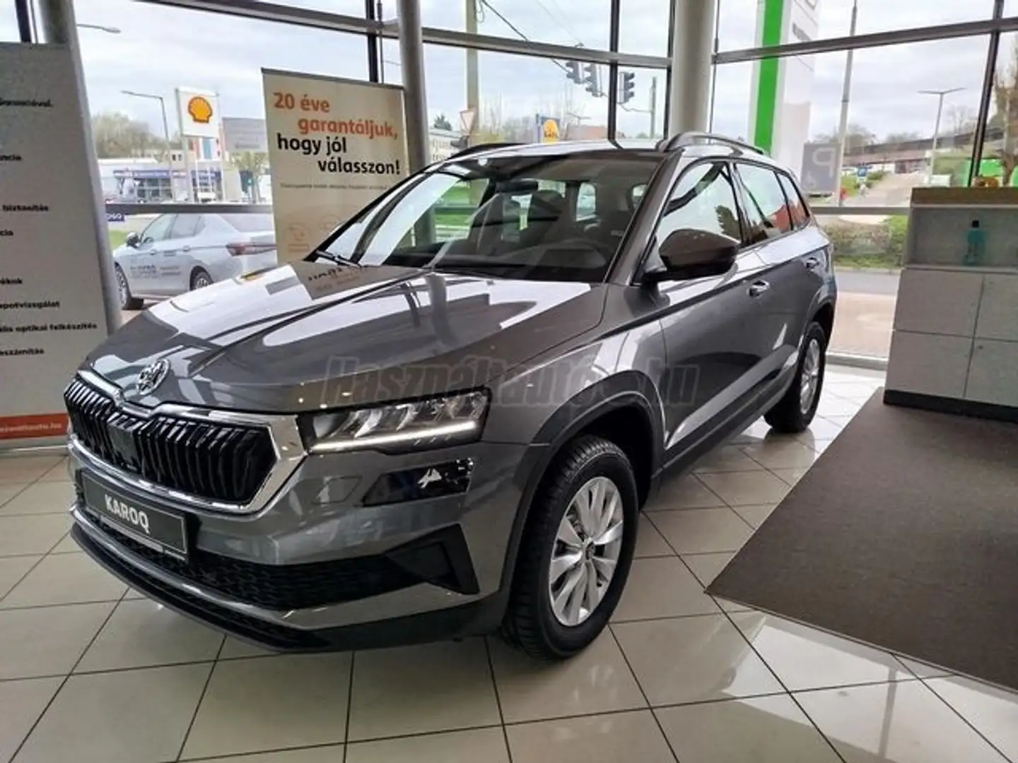 Skoda Karoq 1.5 TSI DSG Selection AHK 2PDC SHZ Kamera Grau - 1