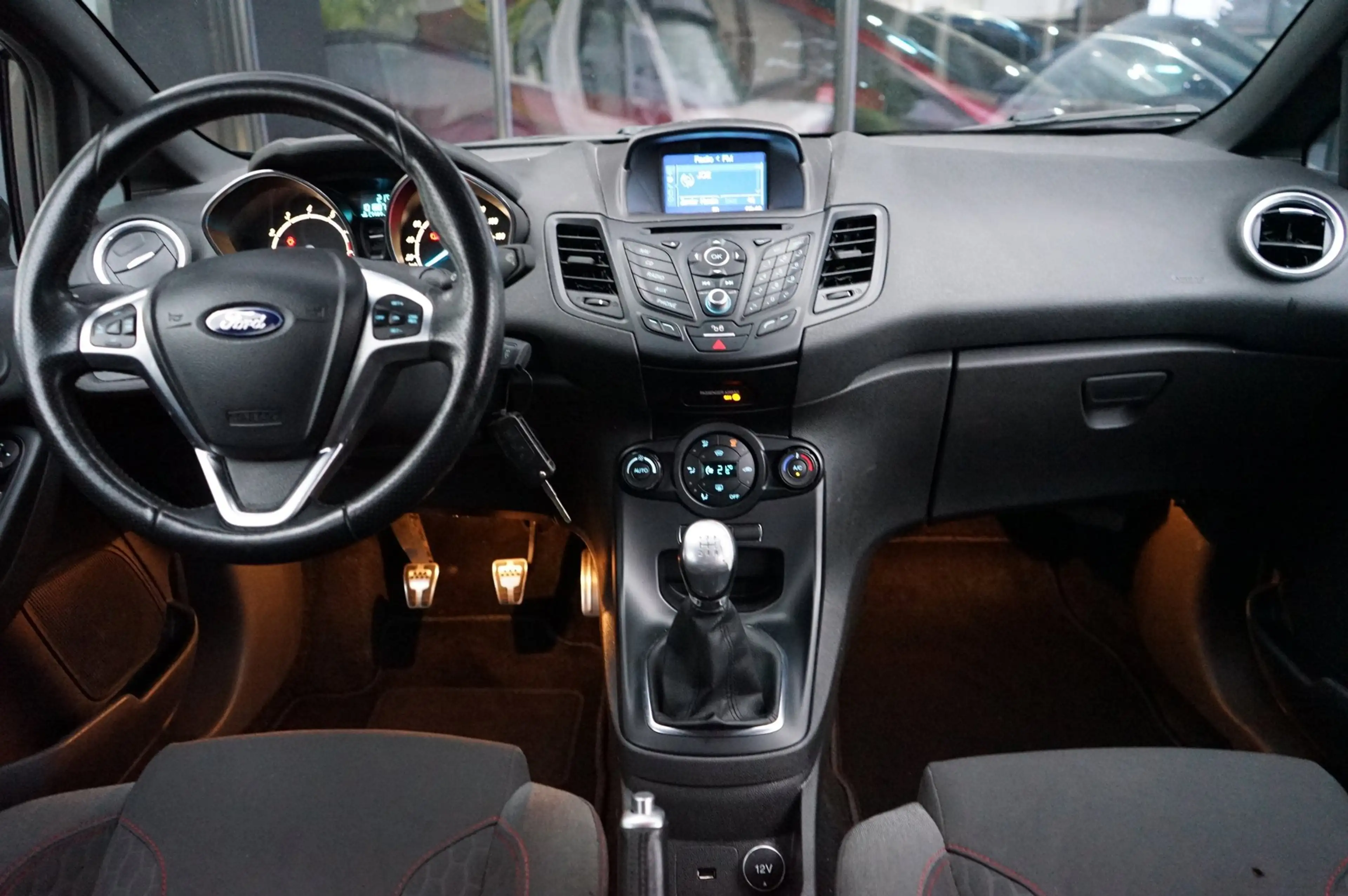 Ford Fiesta 1.0 EcoBoost ST Line, PDC, Clima, Navi, Led, 17 in — photo 2