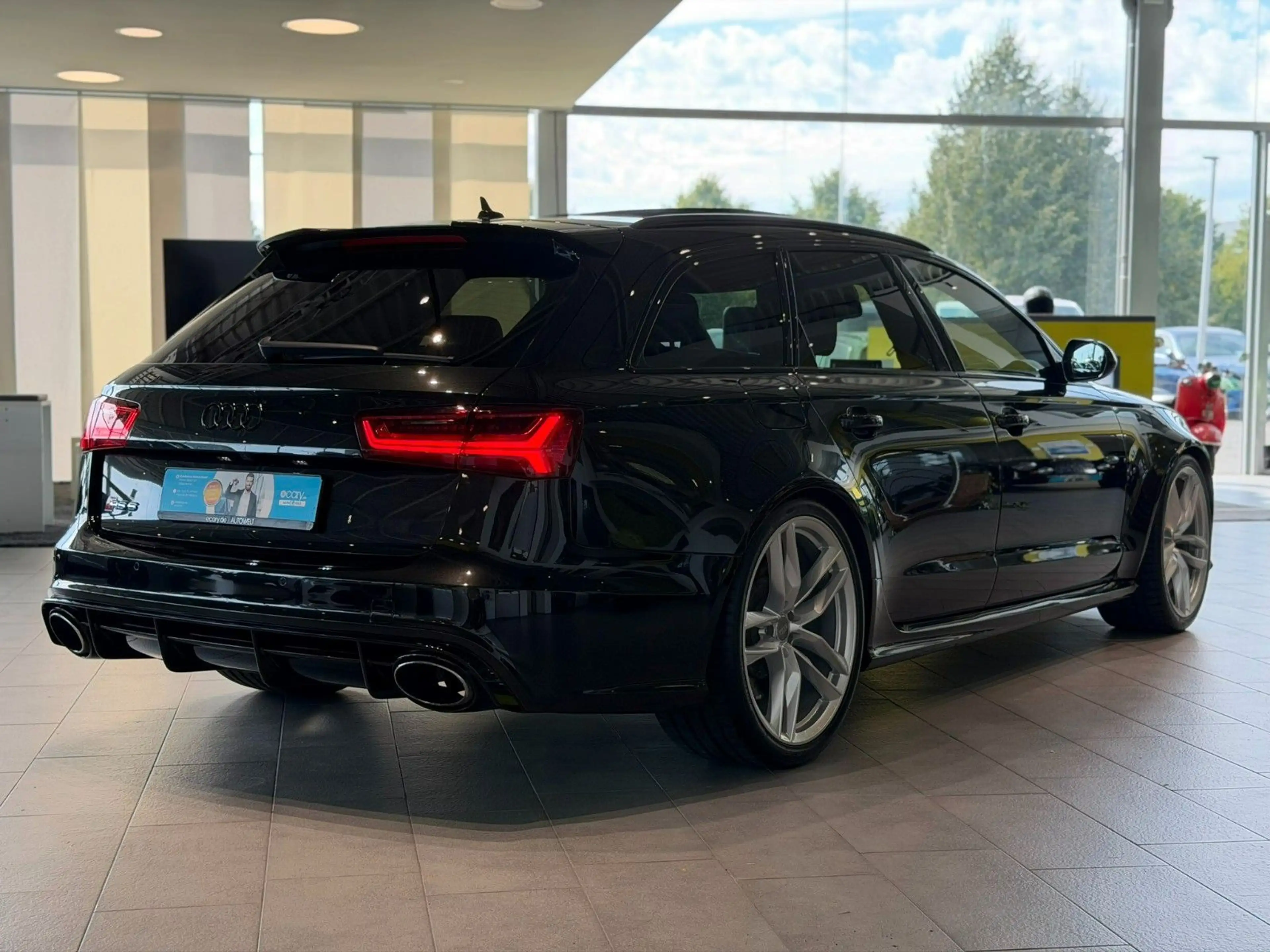 Audi RS6 Avant *VMAX*Keramik*Pano*Massage*SBL* — photo 6