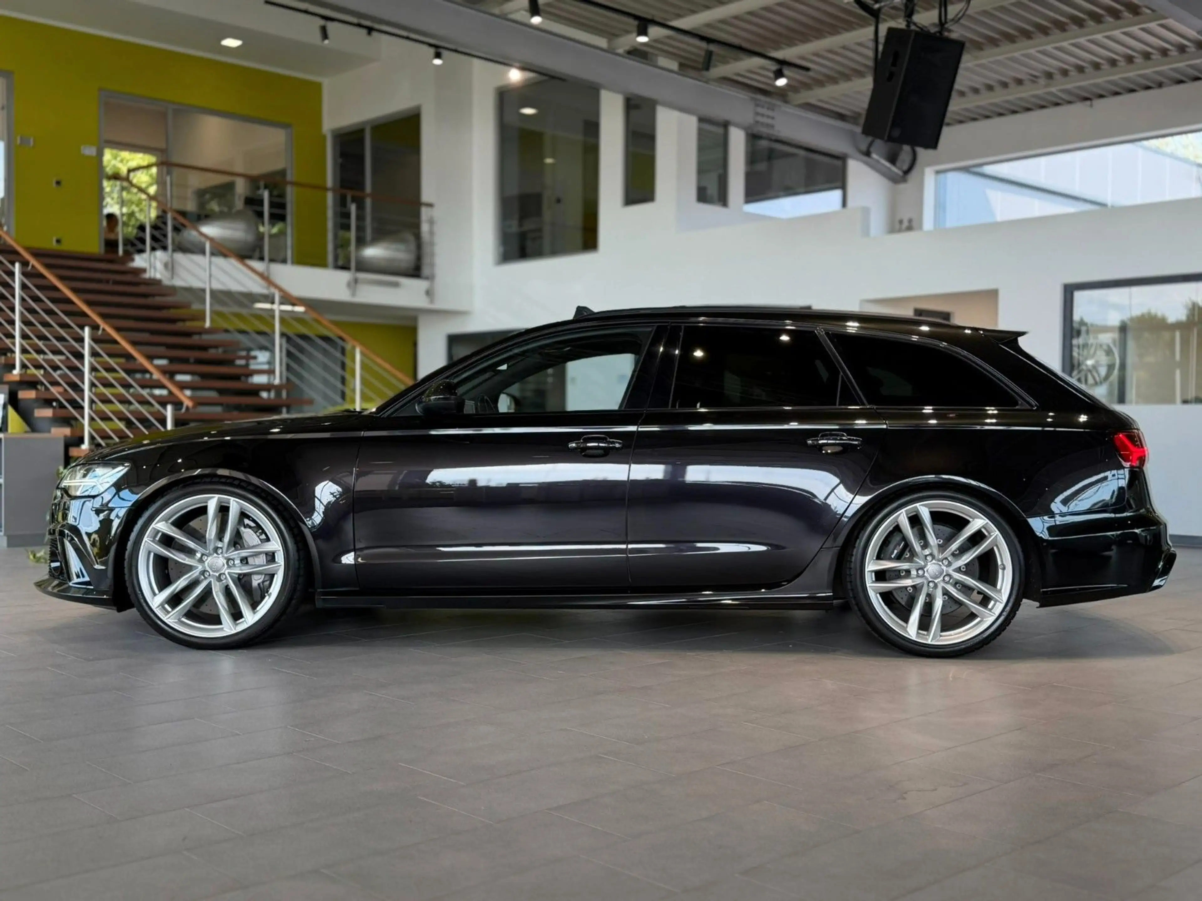 Audi RS6 Avant *VMAX*Keramik*Pano*Massage*SBL* — photo 2
