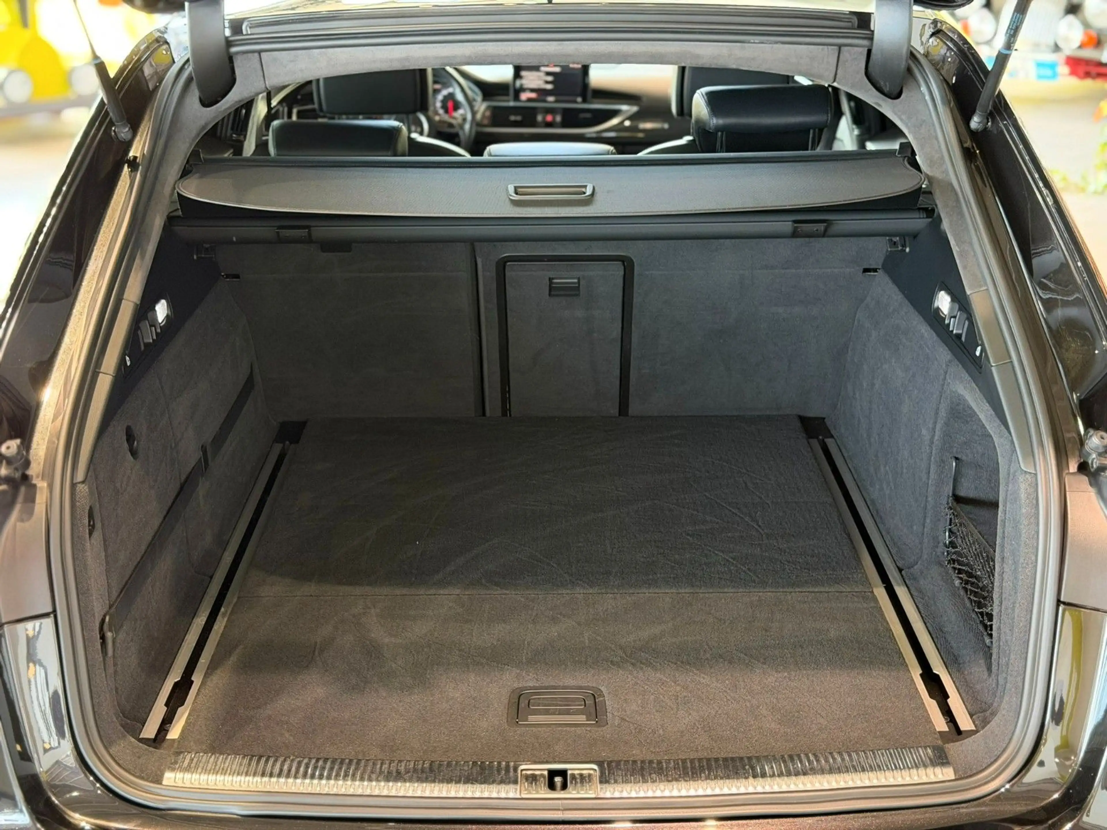 Audi RS6 Avant *VMAX*Keramik*Pano*Massage*SBL* — photo 5