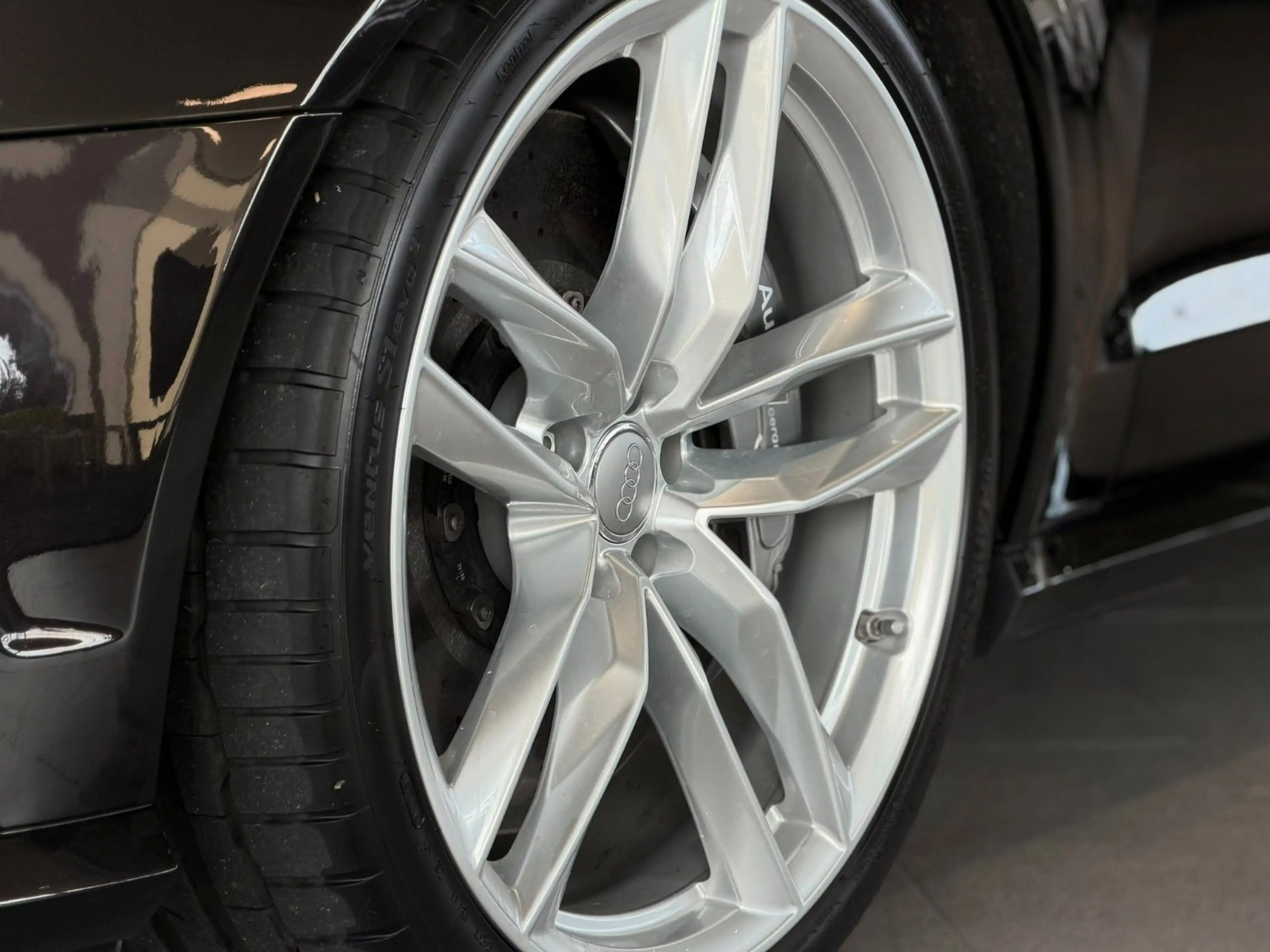 Audi RS6 Avant *VMAX*Keramik*Pano*Massage*SBL* — photo 12