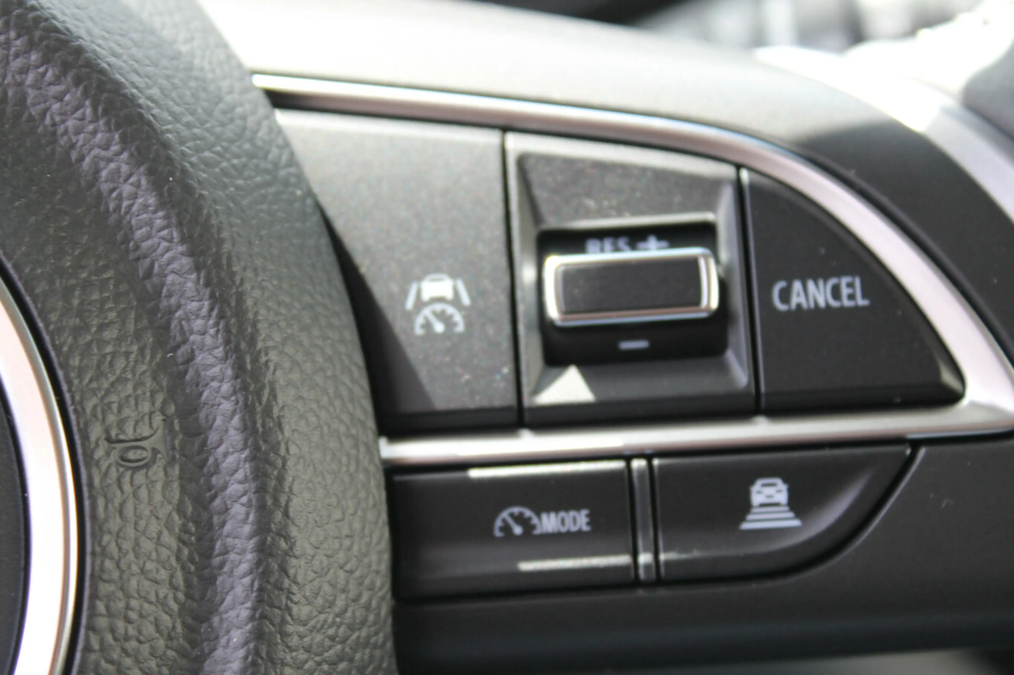 Suzuki Swift 1.2 Comfort+ Hybrid — photo 8