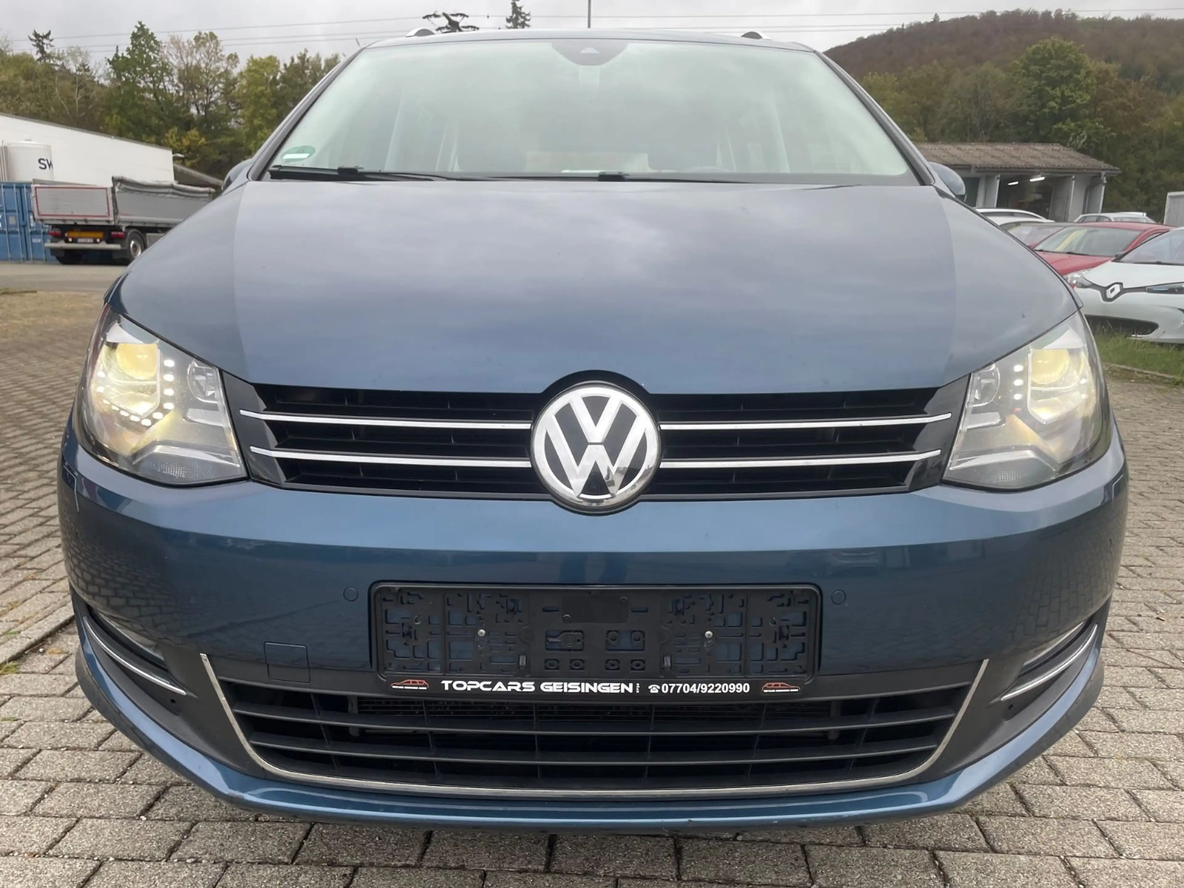 Volkswagen Sharan TDI DSG HIGH XENON/PANO/AHK/NAVI/7-SITZER — photo 2