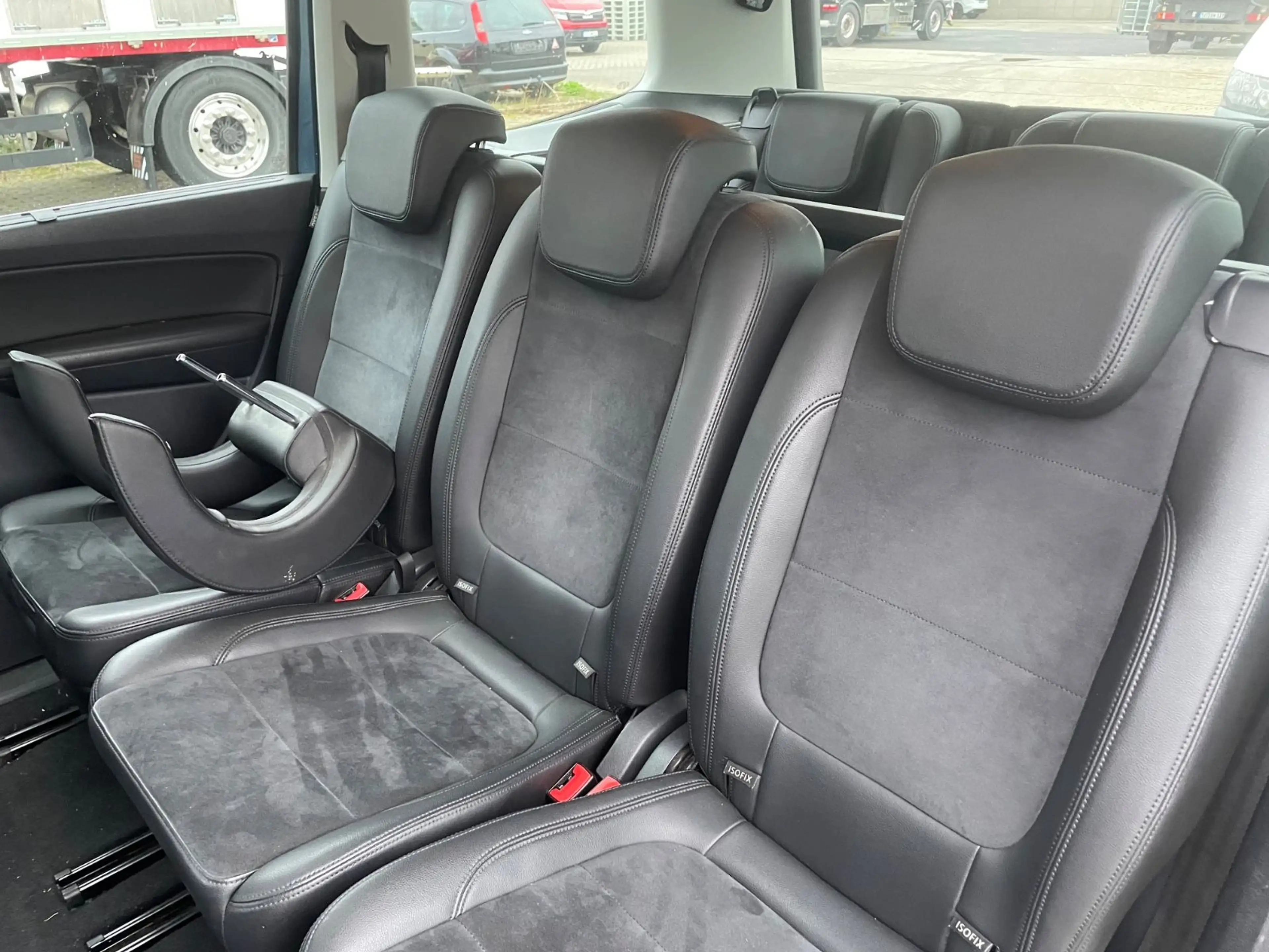 Volkswagen Sharan TDI DSG HIGH XENON/PANO/AHK/NAVI/7-SITZER — photo 9