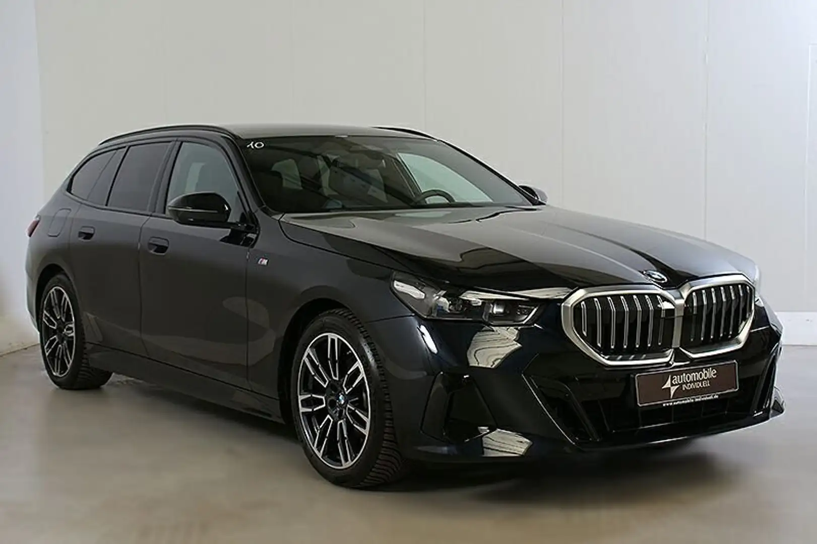 BMW 520 d AT M Sportpaket AHK Standh LED ACC HuD Sitz Zwart - 2