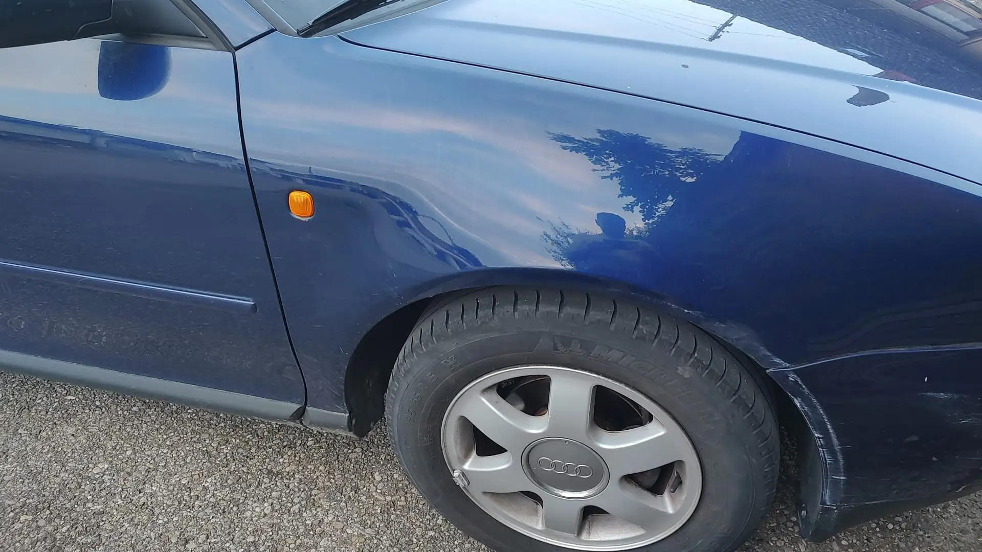 Audi A3 A3 1.6 Ambition Blau - 2