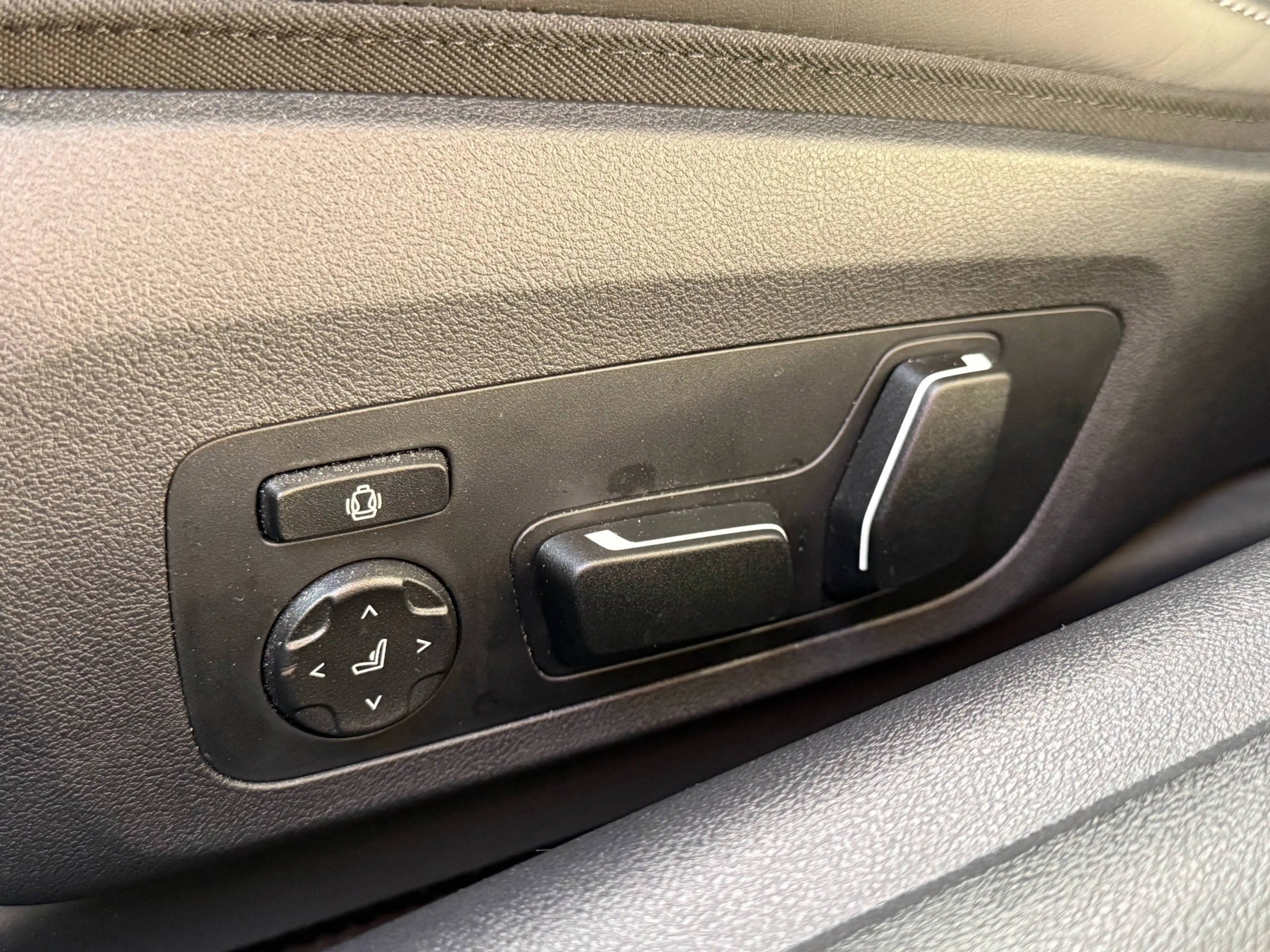 BMW M4 Cabrio Competition M xDrive — photo 15