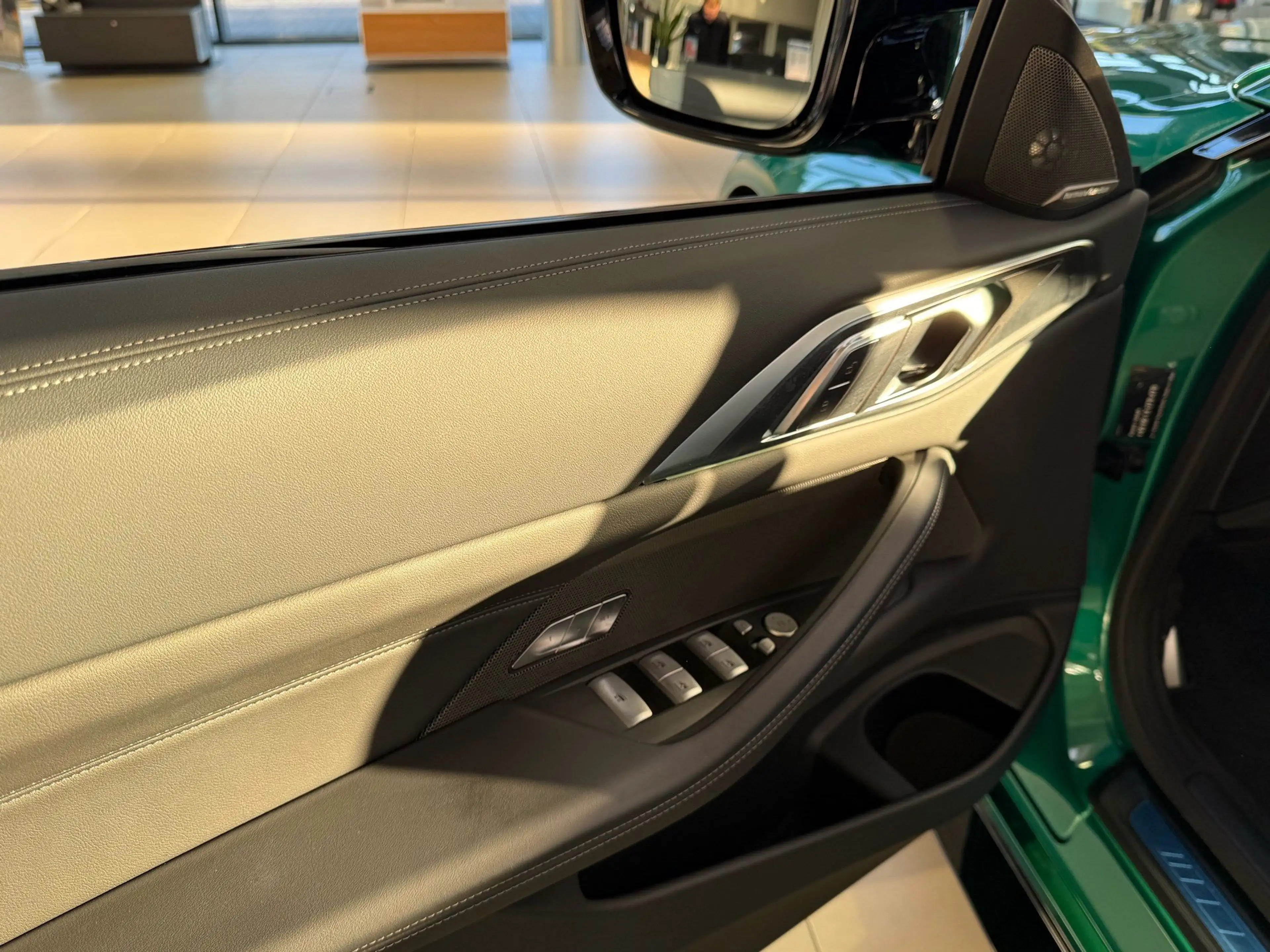 BMW M4 Cabrio Competition M xDrive — photo 13