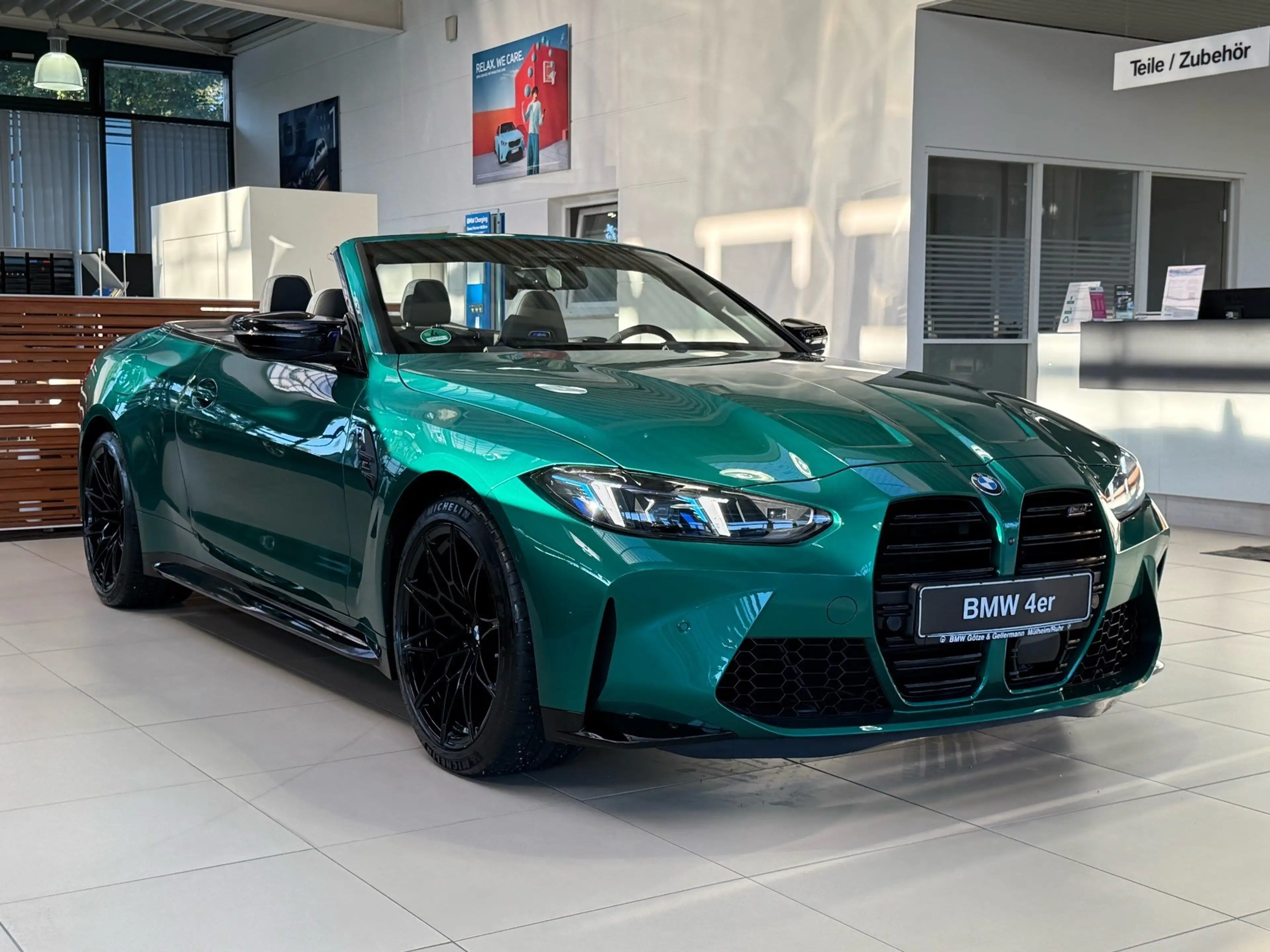 BMW M4 Cabrio Competition M xDrive — photo 3