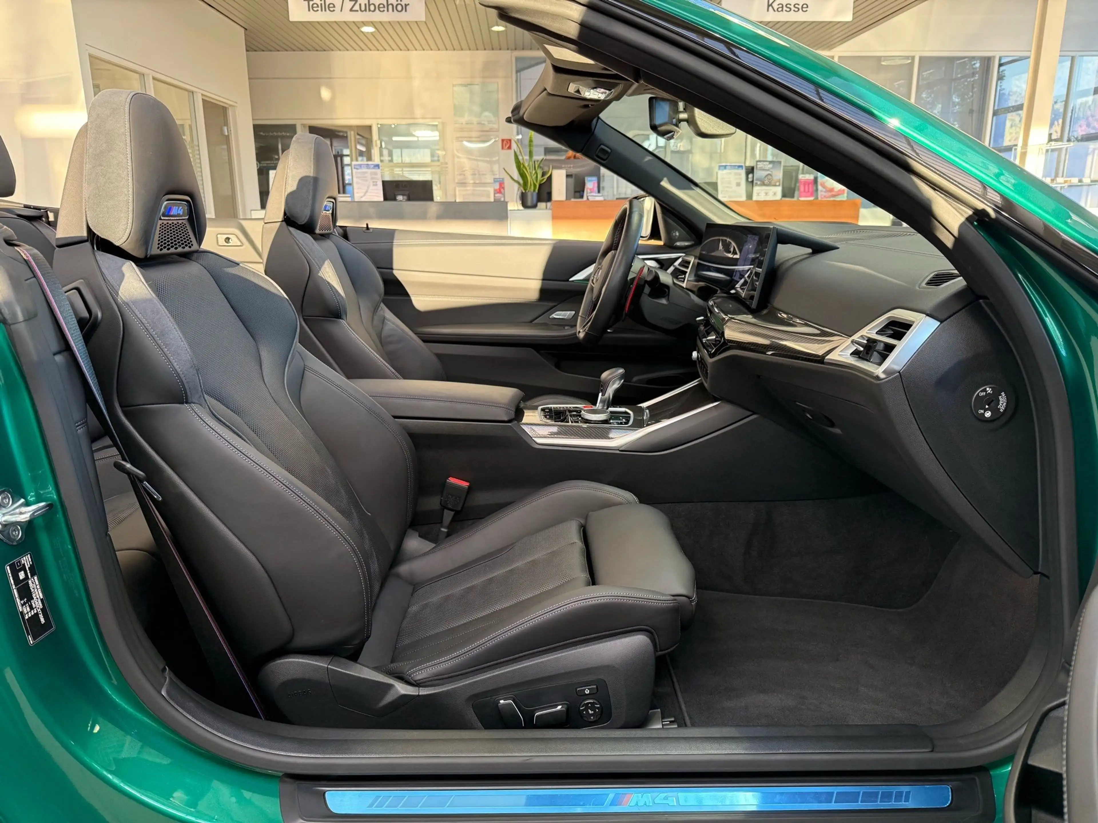 BMW M4 Cabrio Competition M xDrive — photo 8
