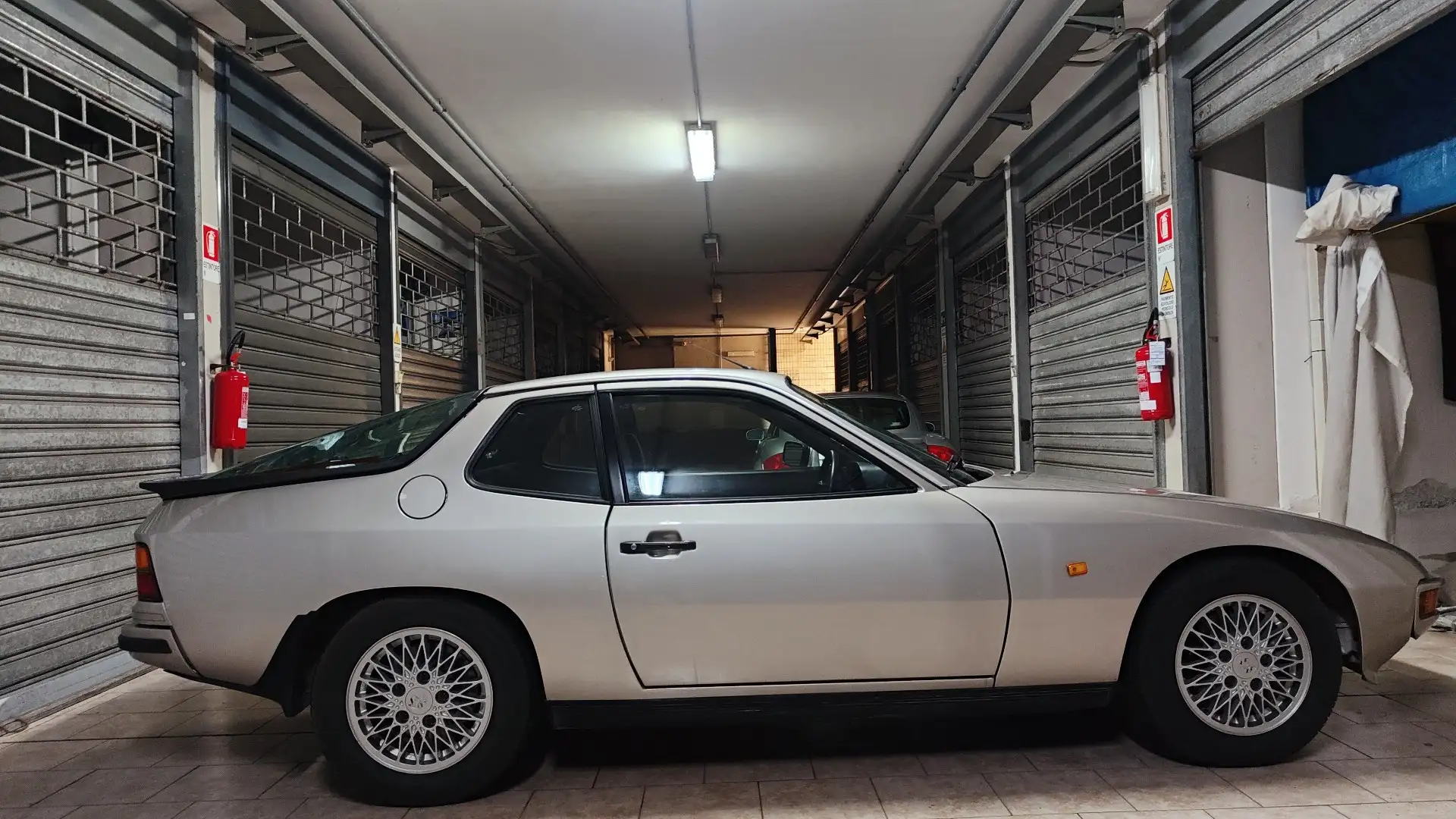 Porsche 924 2.0Turbo 1983 310units built worldwide /clima gold - 2