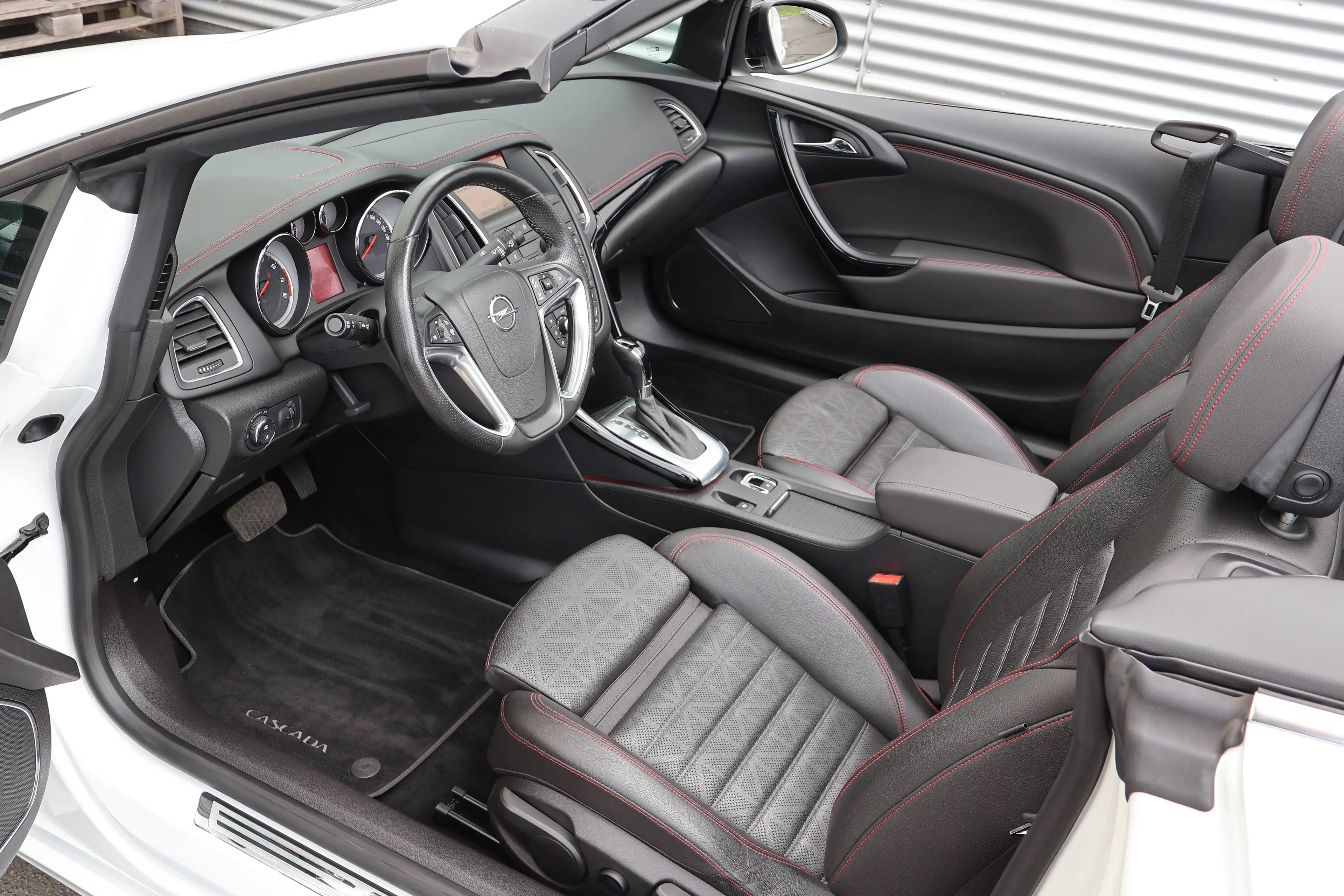 Opel Cascada 1.6 Turbo AT6 Innovation+R-Kamera+ — photo 11