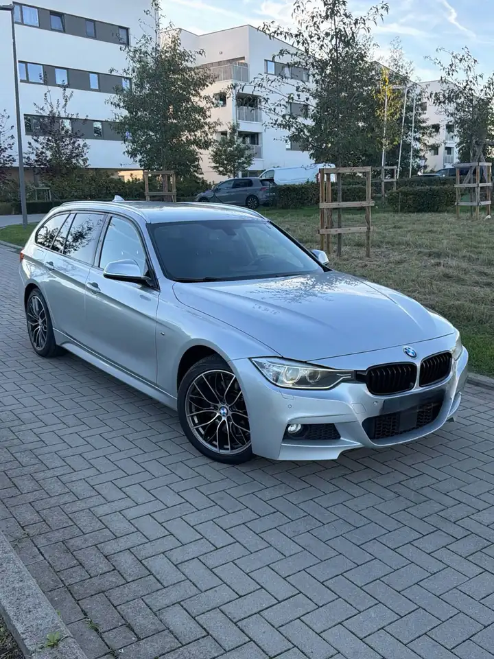 BMW 330