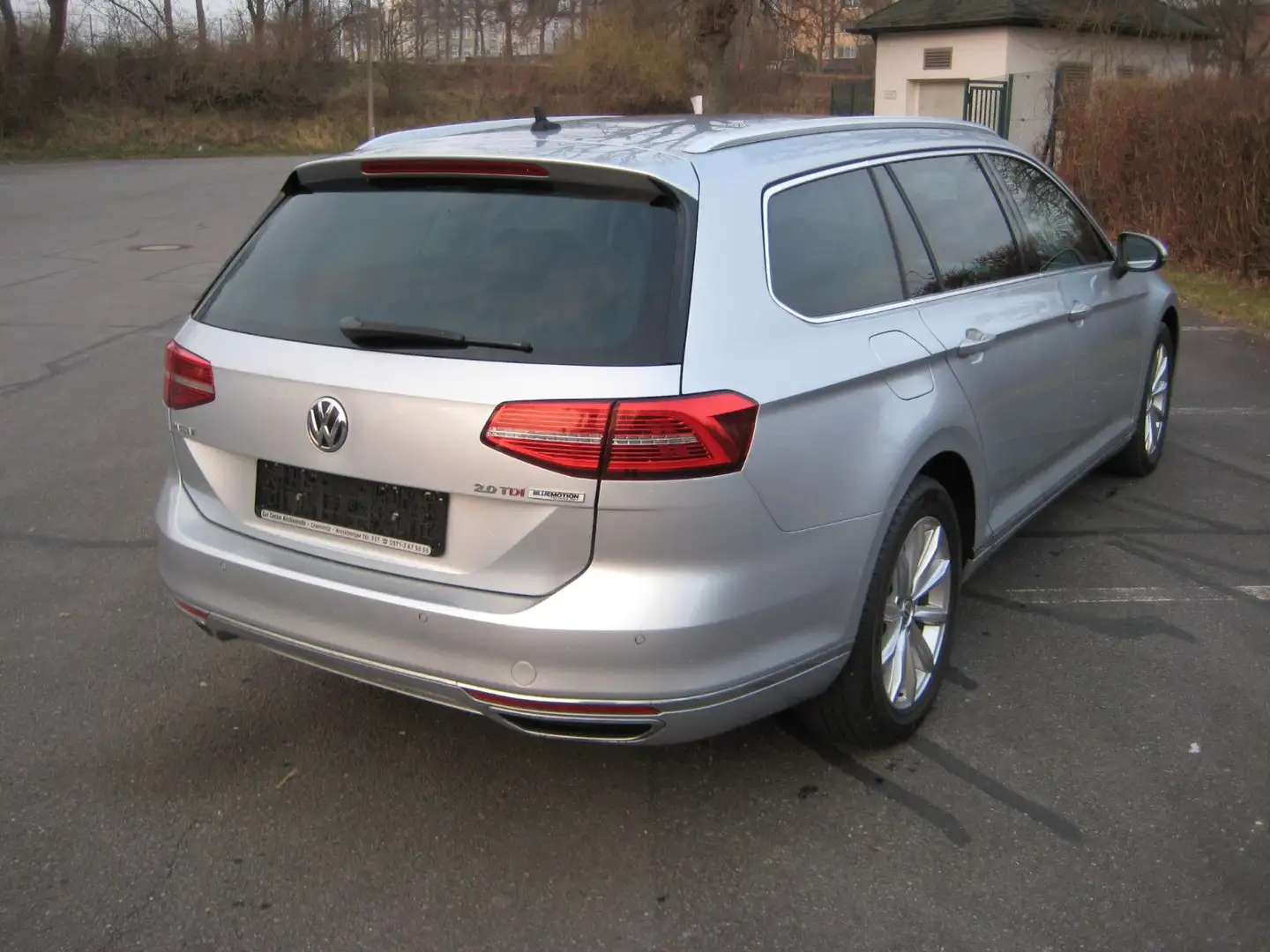 Volkswagen Passat Variant Highline 2.0TDI 190PS-DSG-LED-RFK Silber - 2