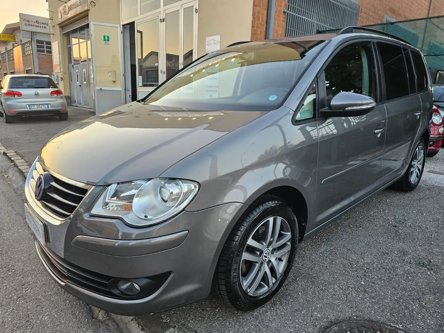 Volkswagen Touran 1.9 TDI 105cv Trendline*5Posti*Unipro* Gris - 2