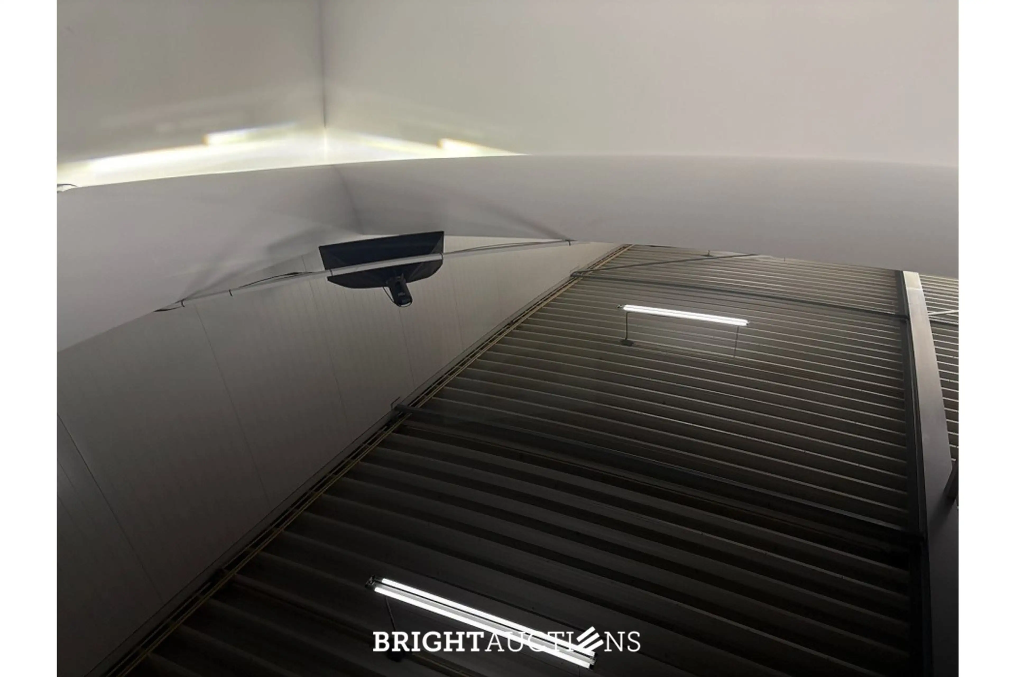 Tesla Model Y Long Range AWD 75 kWh — photo 8