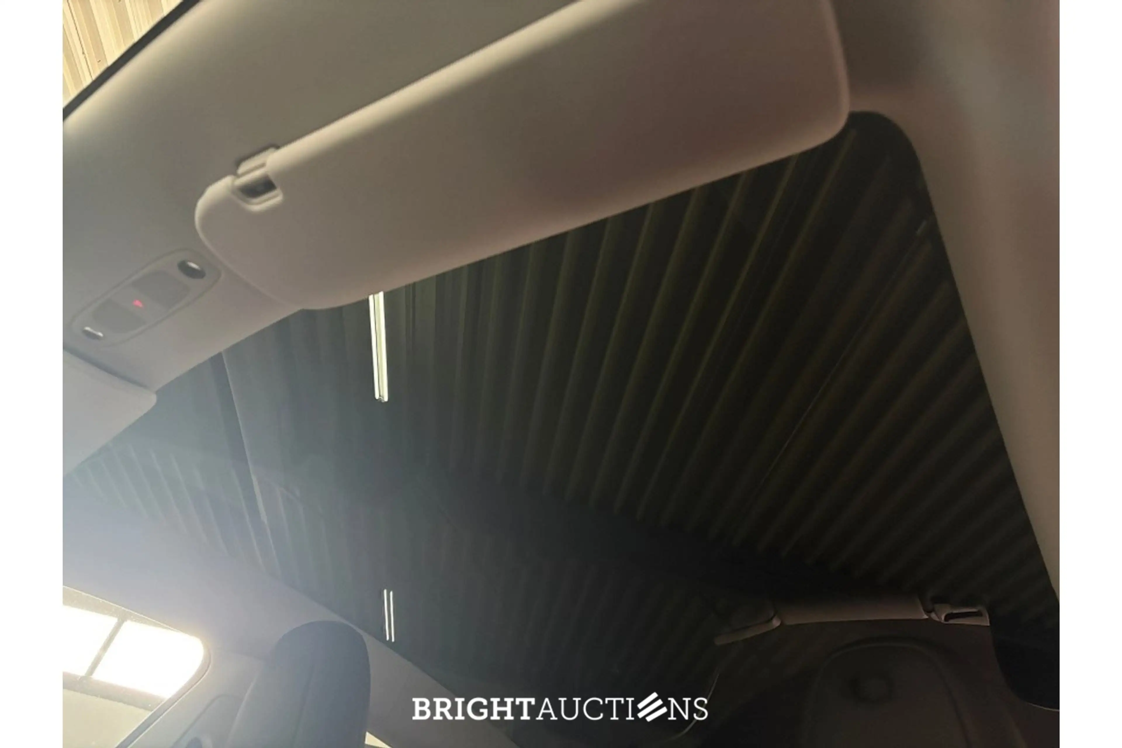Tesla Model Y Long Range AWD 75 kWh — photo 9