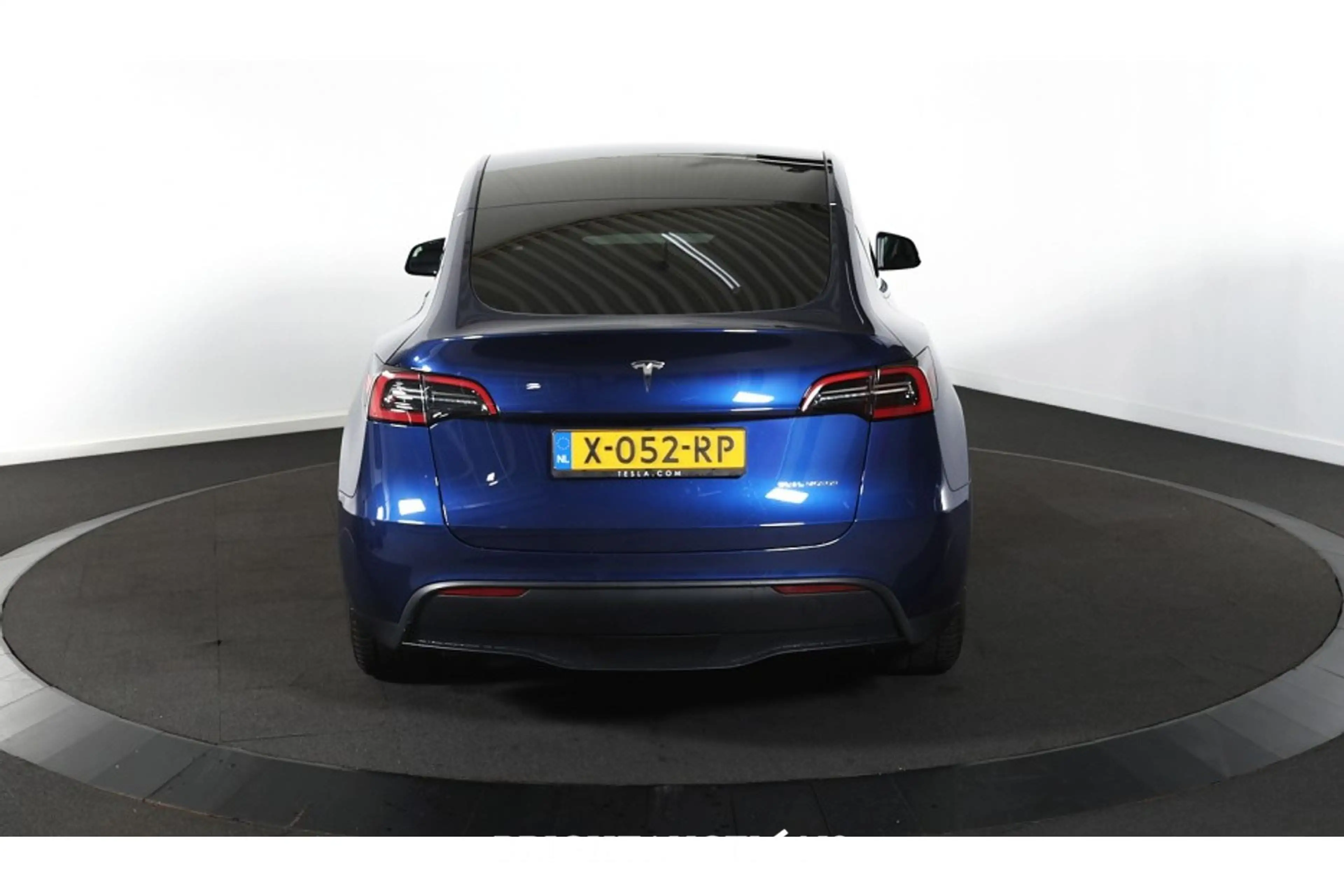 Tesla Model Y Long Range AWD 75 kWh — photo 5