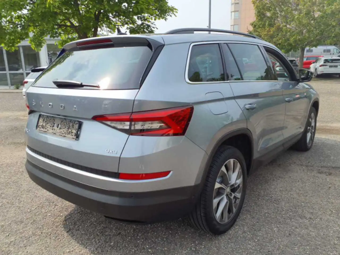 Skoda Kodiaq 2.0 TDI 4x4 DSG Clever AHK+Navi+ACC+CANTO Grau - 2