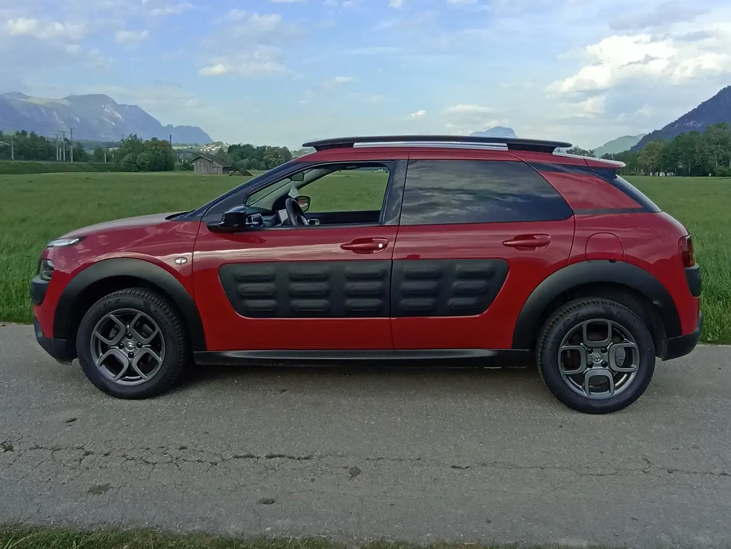 Citroen C4 Cactus C4 Cactus 1,2 VTI82 Feel Feel Piros - 2