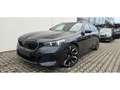 BMW 520 iA M-Sport Pro Touring Sportpaket HUD AHK-klappbar Schwarz - thumbnail 1