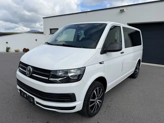 Volkswagen T6 Multivan Trendline 2,0 TDI 4Motion BMT