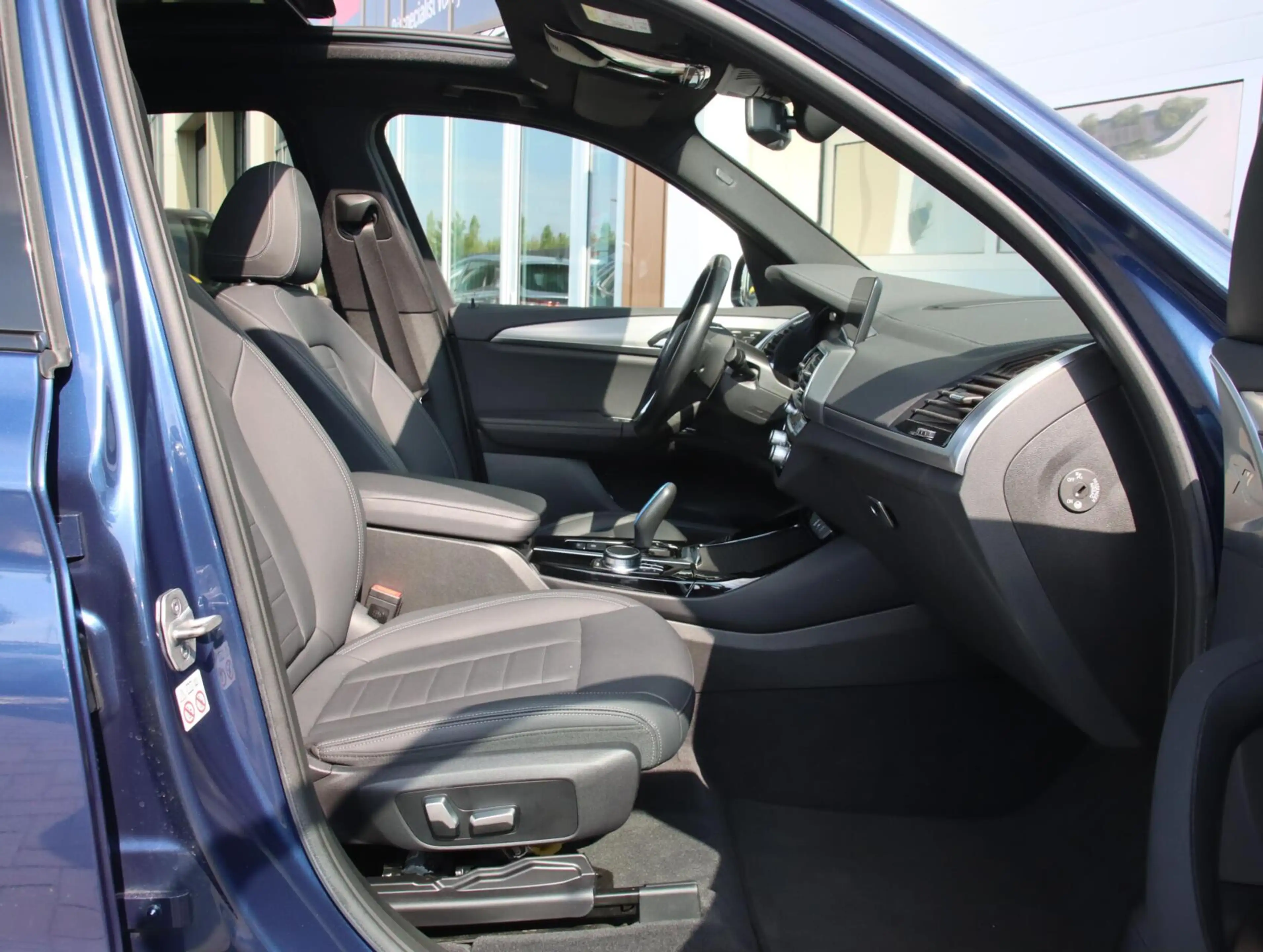 BMW iX3 High Executive 80 kWh| Panoramadak | SOH 93,7% — photo 37