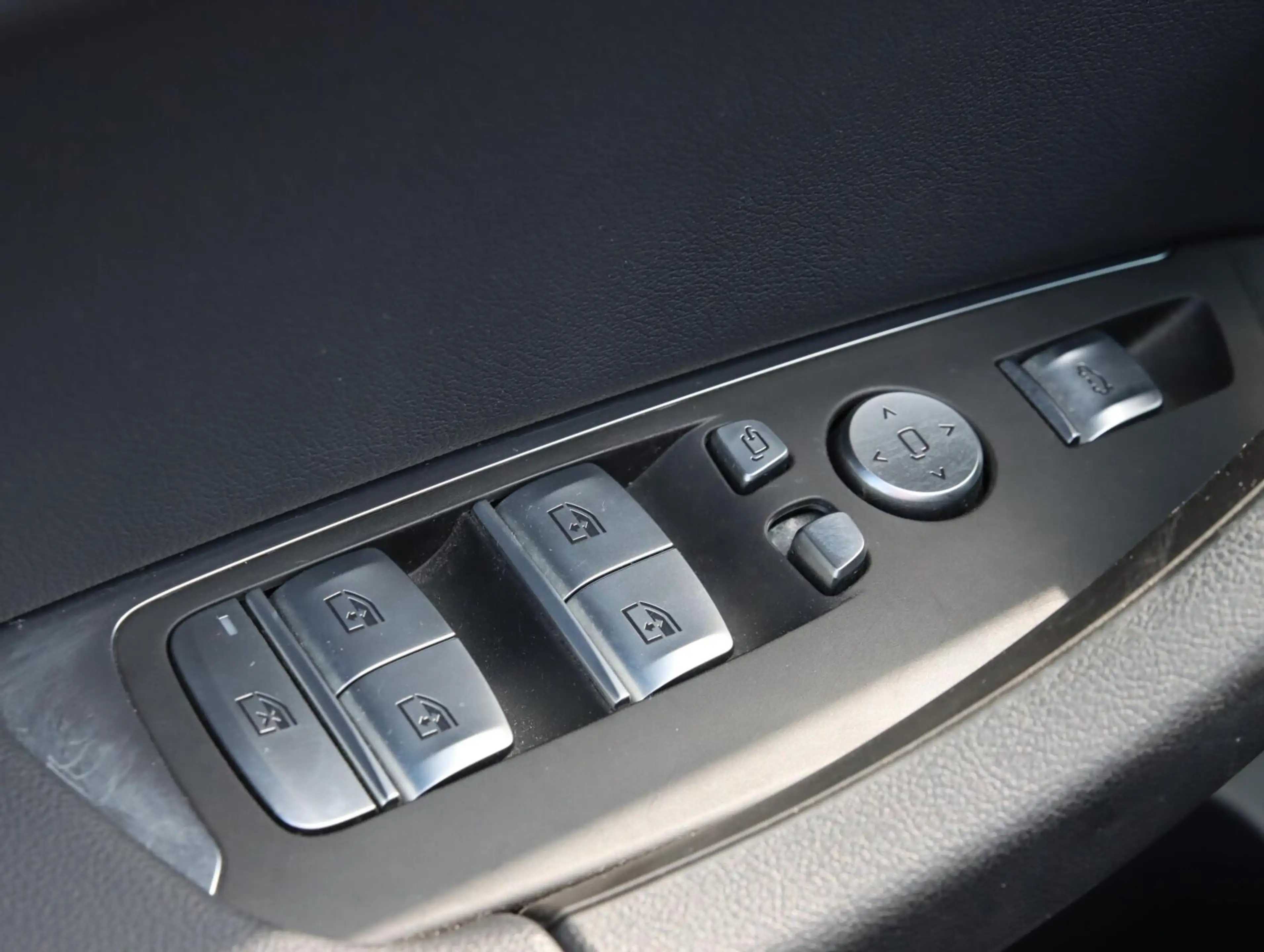 BMW iX3 High Executive 80 kWh| Panoramadak | SOH 93,7% — photo 39