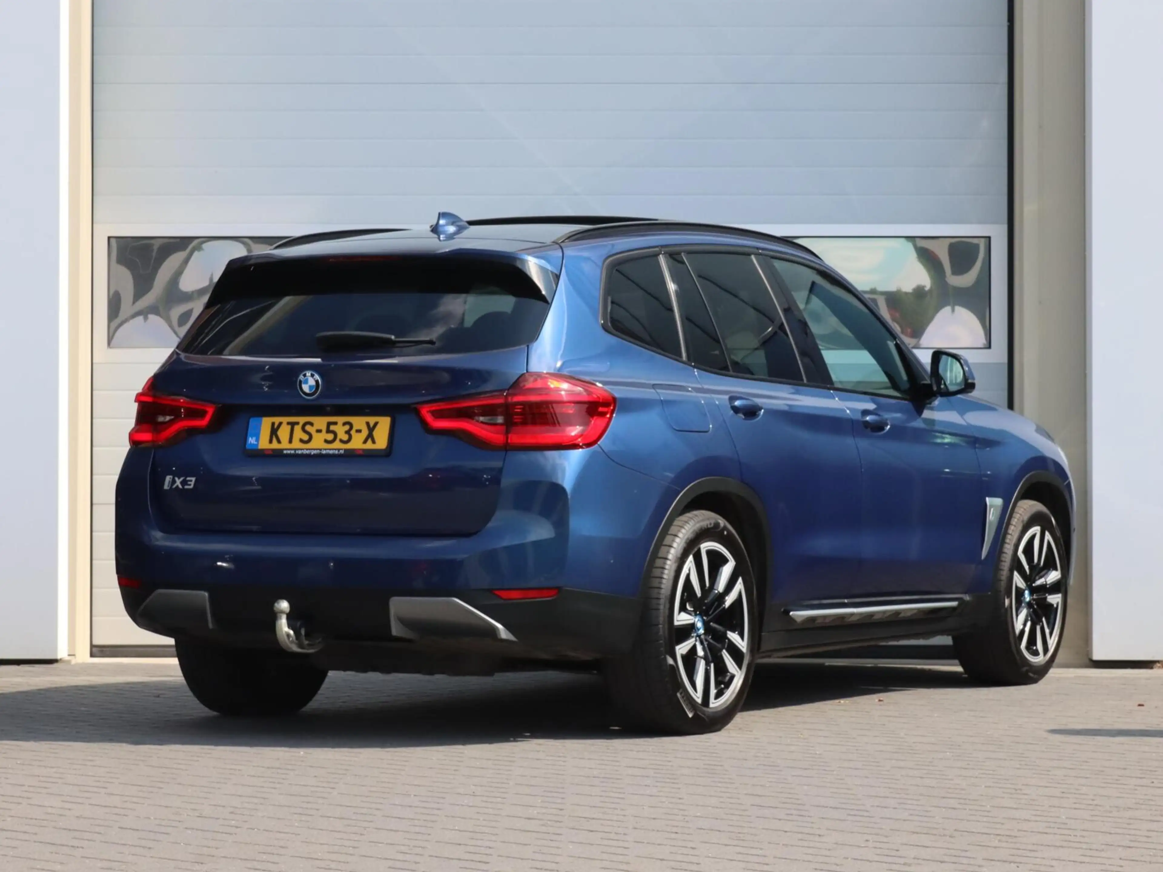 BMW iX3 High Executive 80 kWh| Panoramadak | SOH 93,7% — photo 31