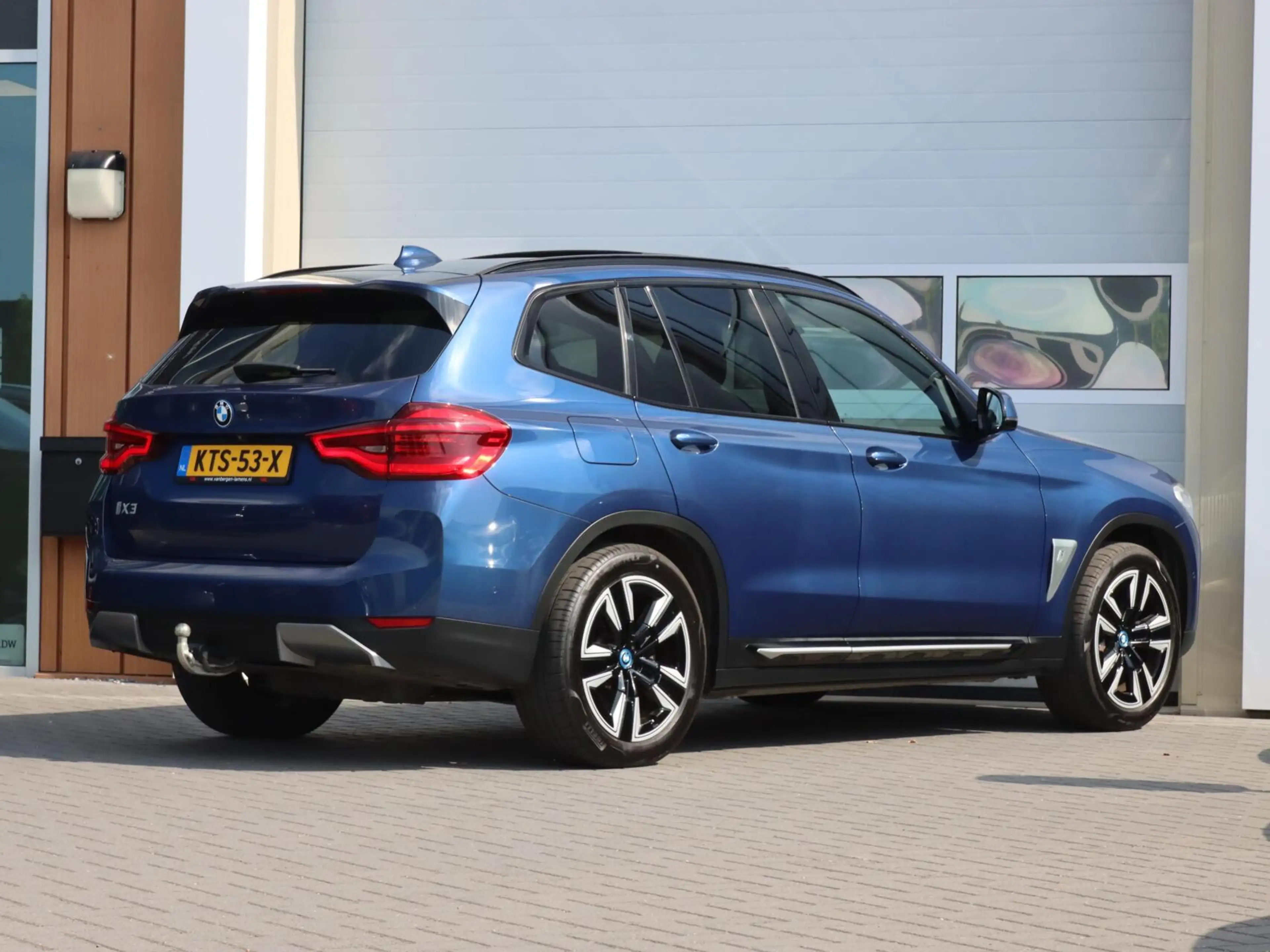 BMW iX3 High Executive 80 kWh| Panoramadak | SOH 93,7% — photo 27