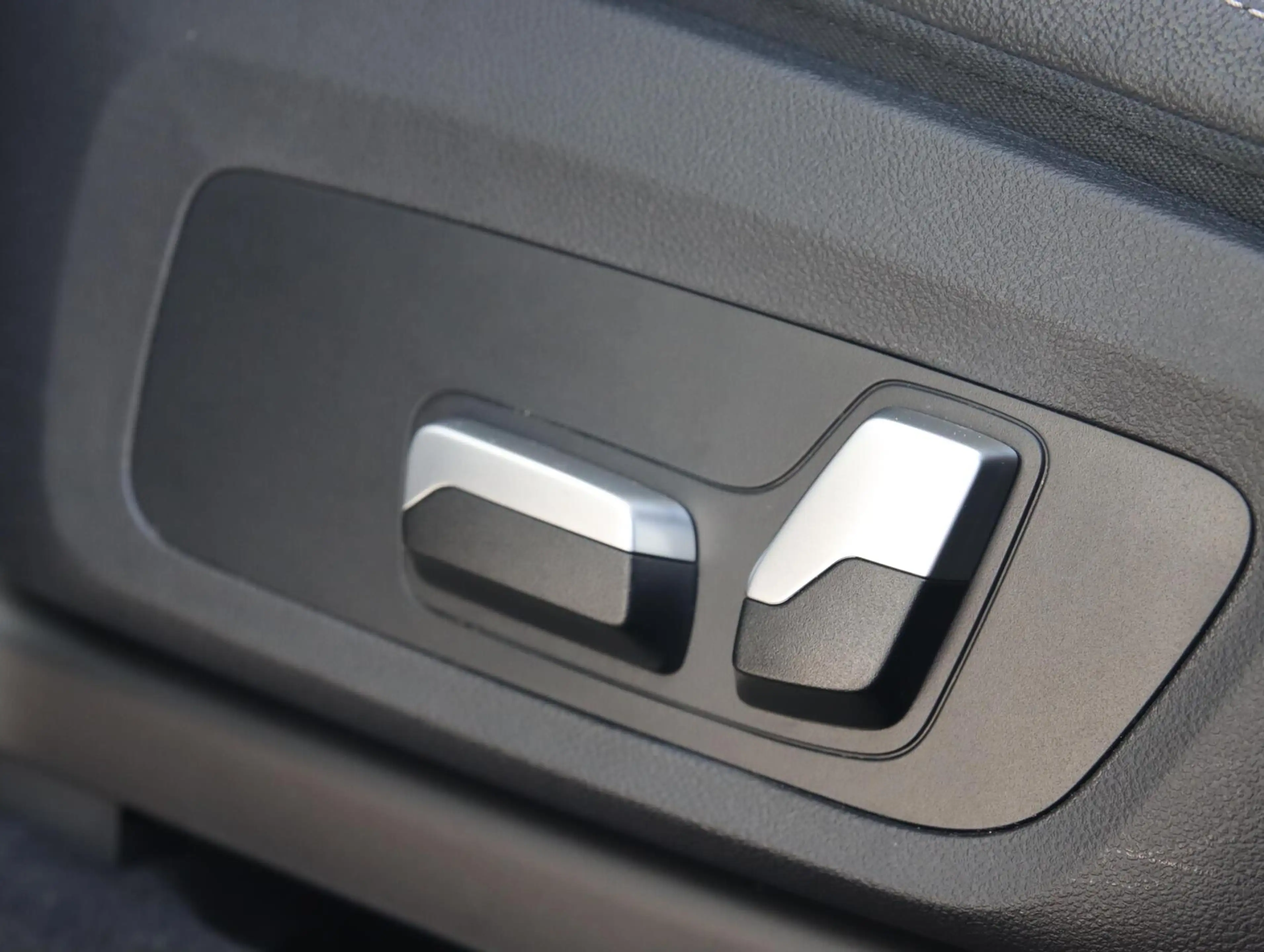 BMW iX3 High Executive 80 kWh| Panoramadak | SOH 93,7% — photo 15