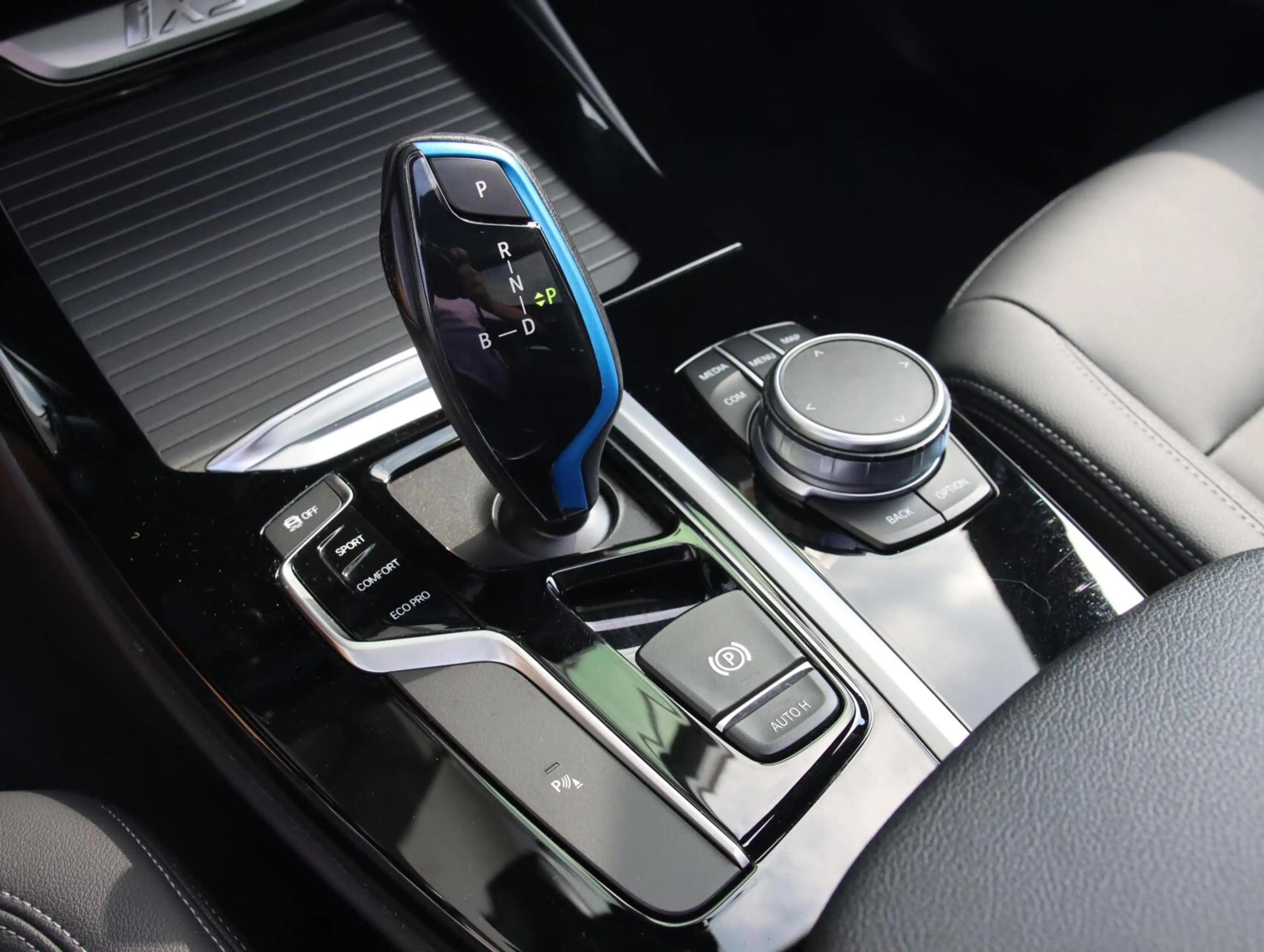 BMW iX3 High Executive 80 kWh| Panoramadak | SOH 93,7% — photo 46