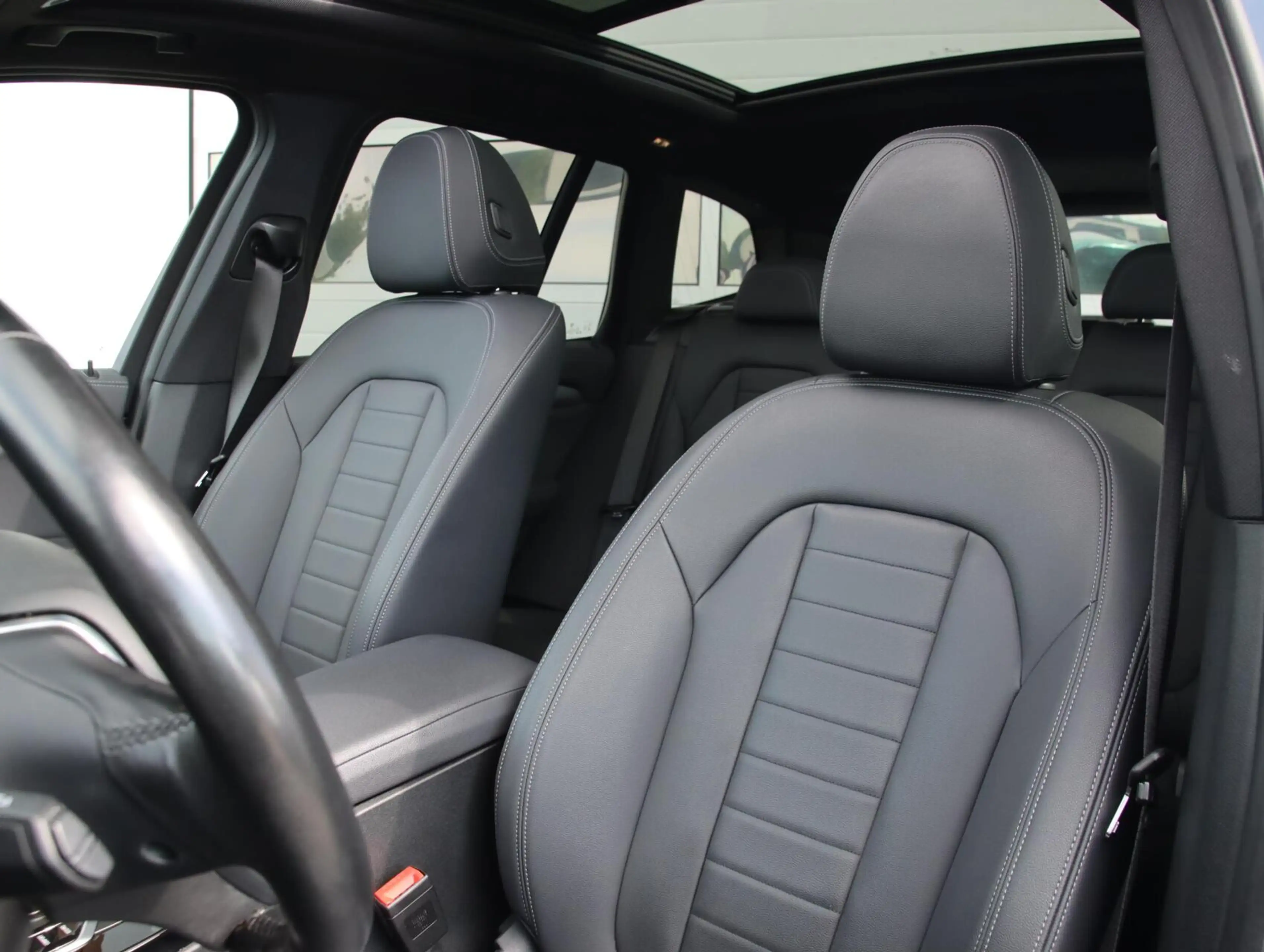 BMW iX3 High Executive 80 kWh| Panoramadak | SOH 93,7% — photo 6