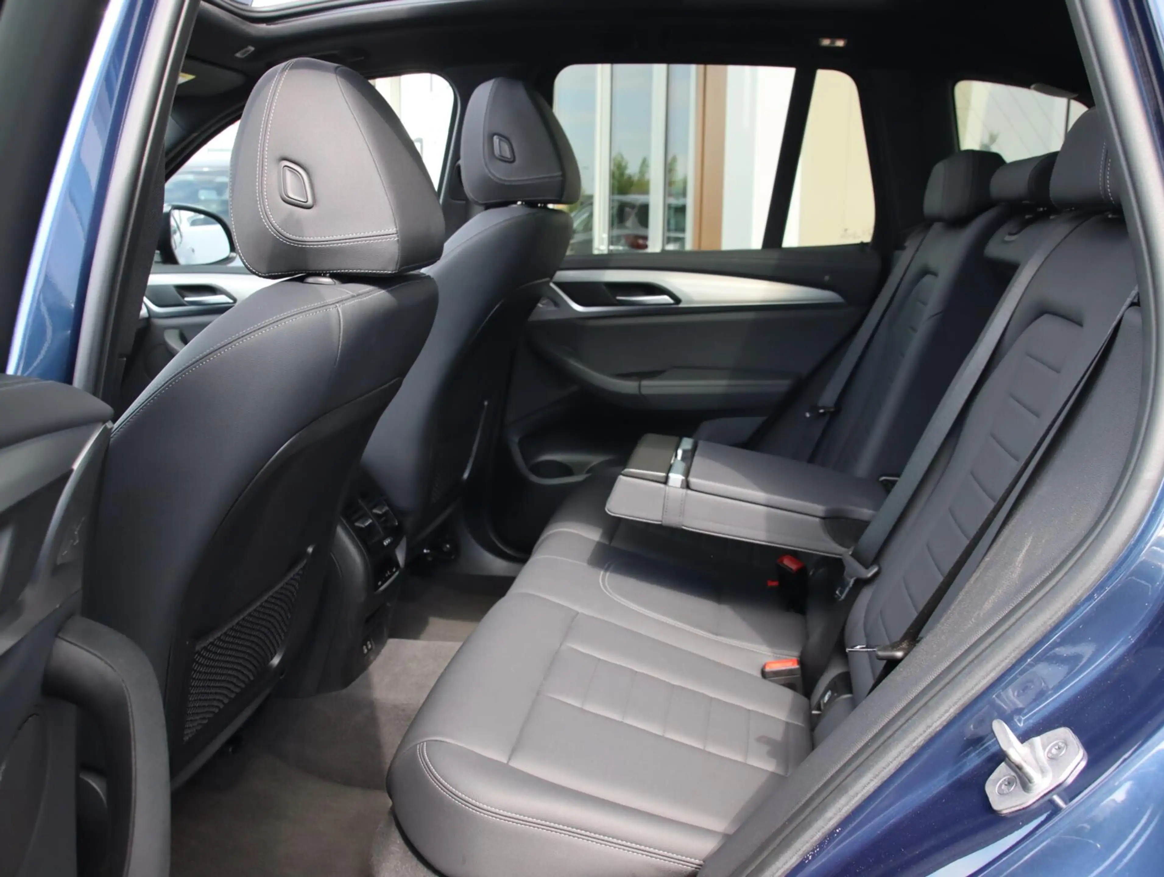 BMW iX3 High Executive 80 kWh| Panoramadak | SOH 93,7% — photo 7