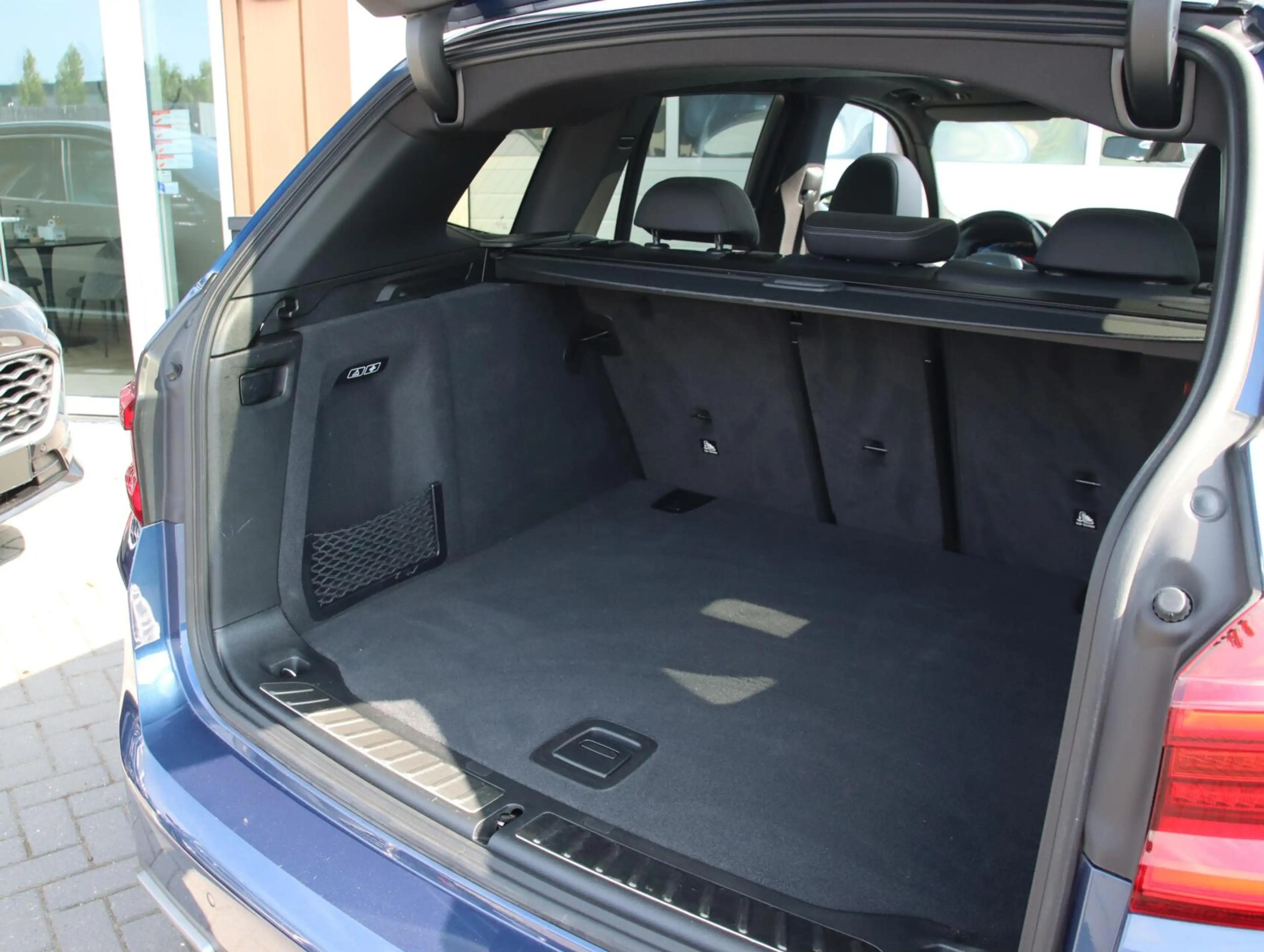 BMW iX3 High Executive 80 kWh| Panoramadak | SOH 93,7% — photo 33