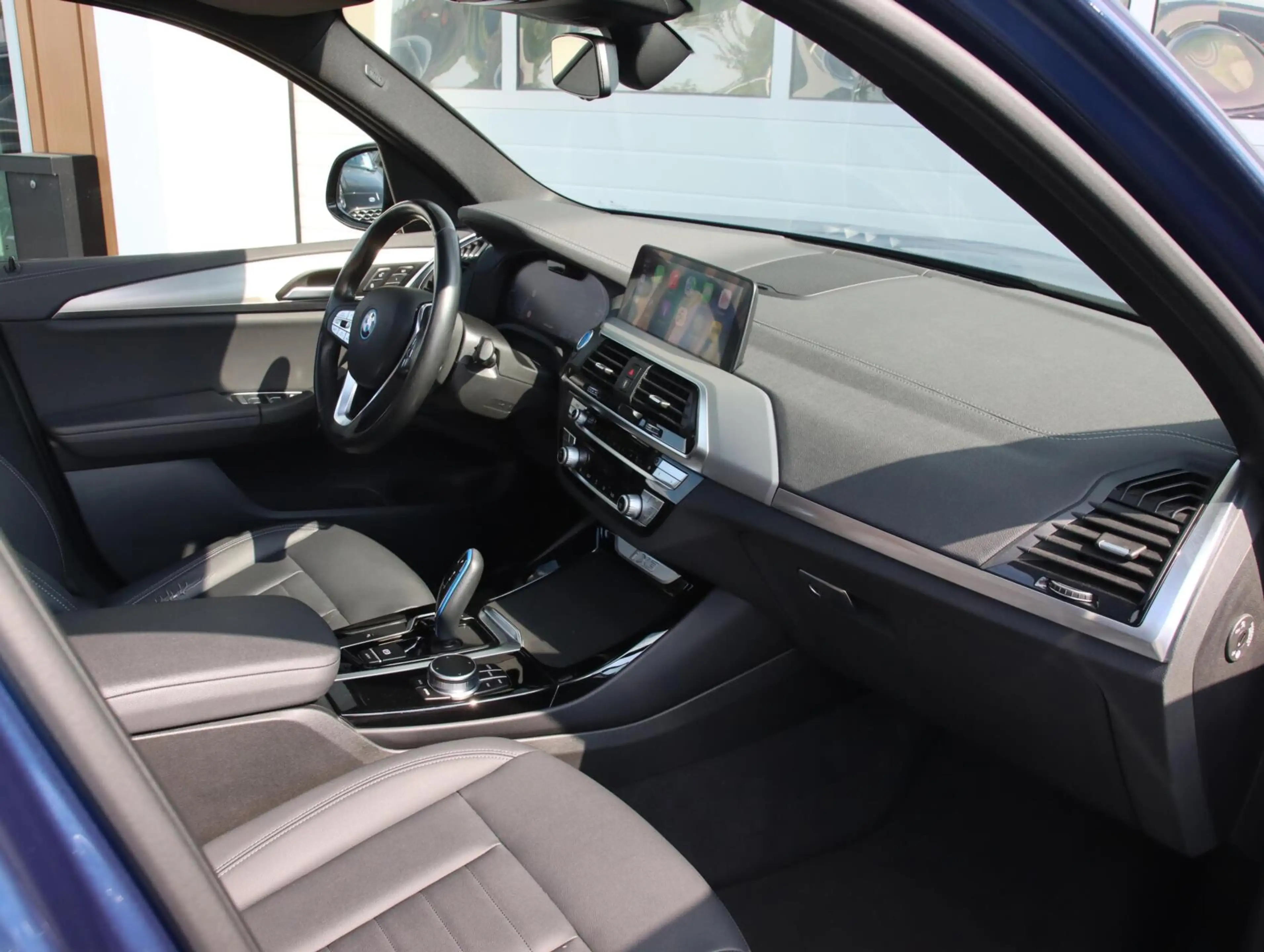 BMW iX3 High Executive 80 kWh| Panoramadak | SOH 93,7% — photo 40