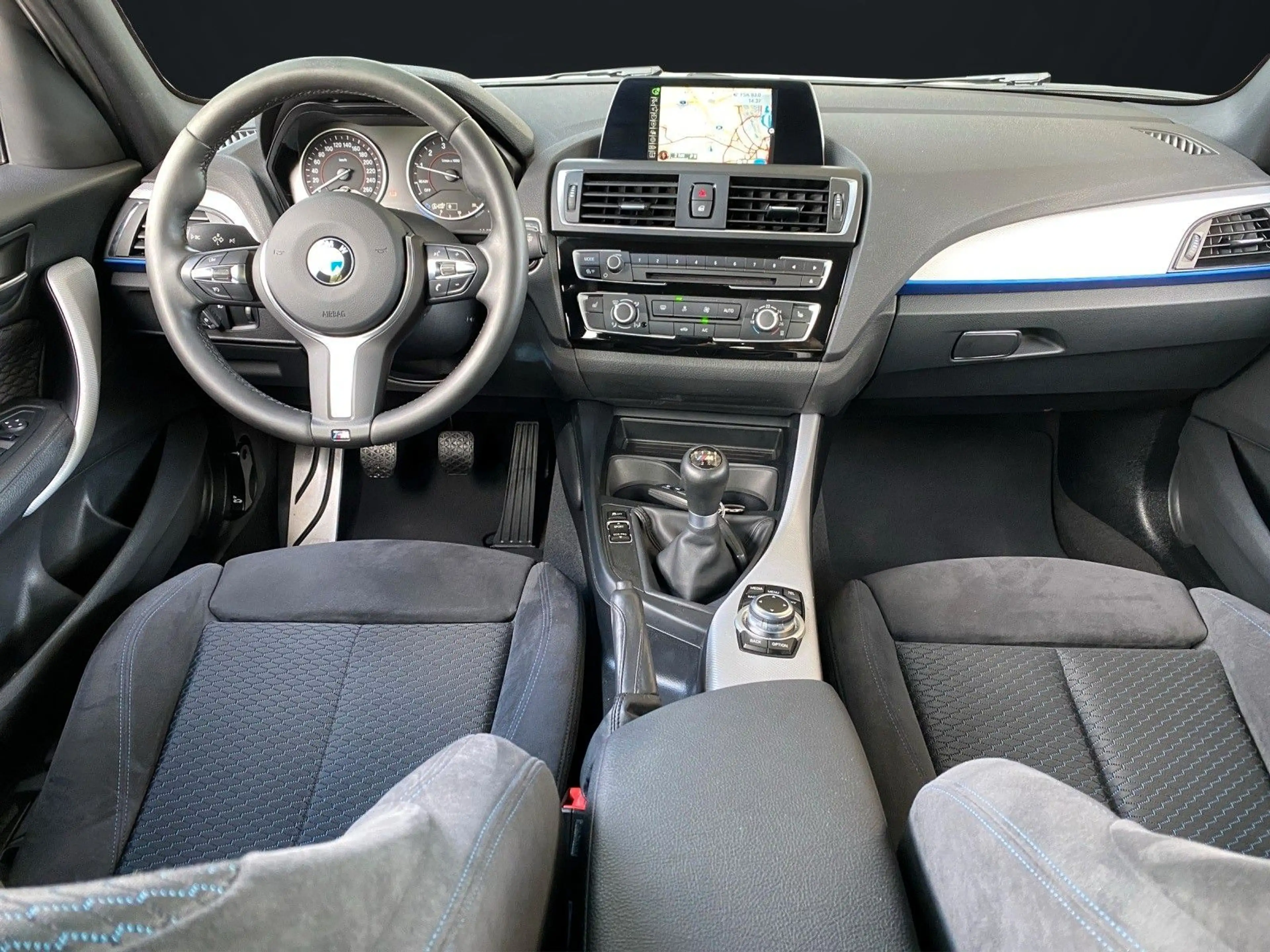 BMW 118 i M-SPORTPAKET EDITION NAVI-LEDER-LED-PDC — photo 9