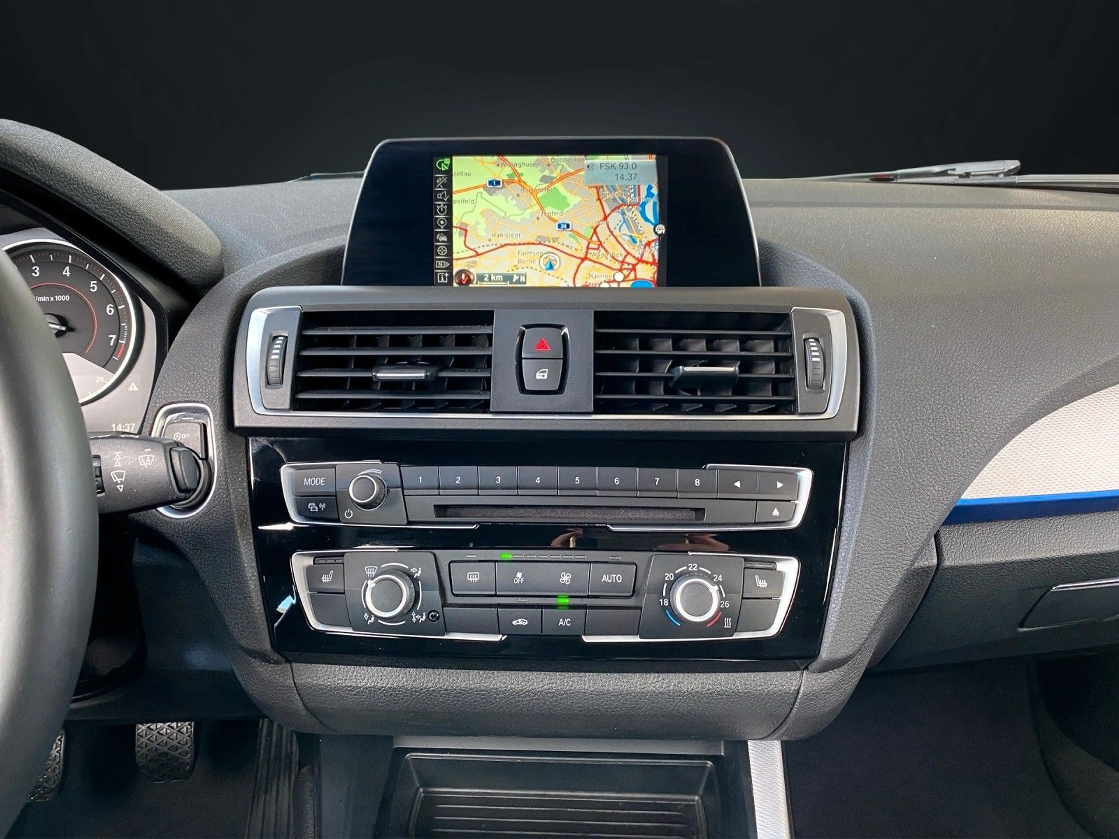 BMW 118 i M-SPORTPAKET EDITION NAVI-LEDER-LED-PDC — photo 11