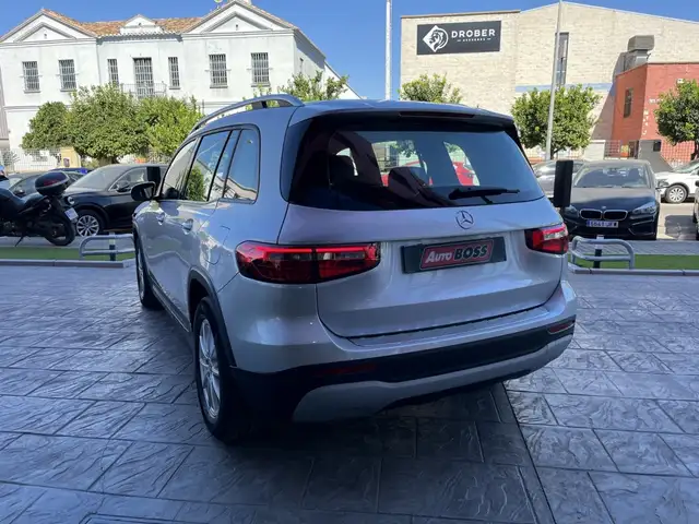 Mercedes-Benz Unknown Model view 8